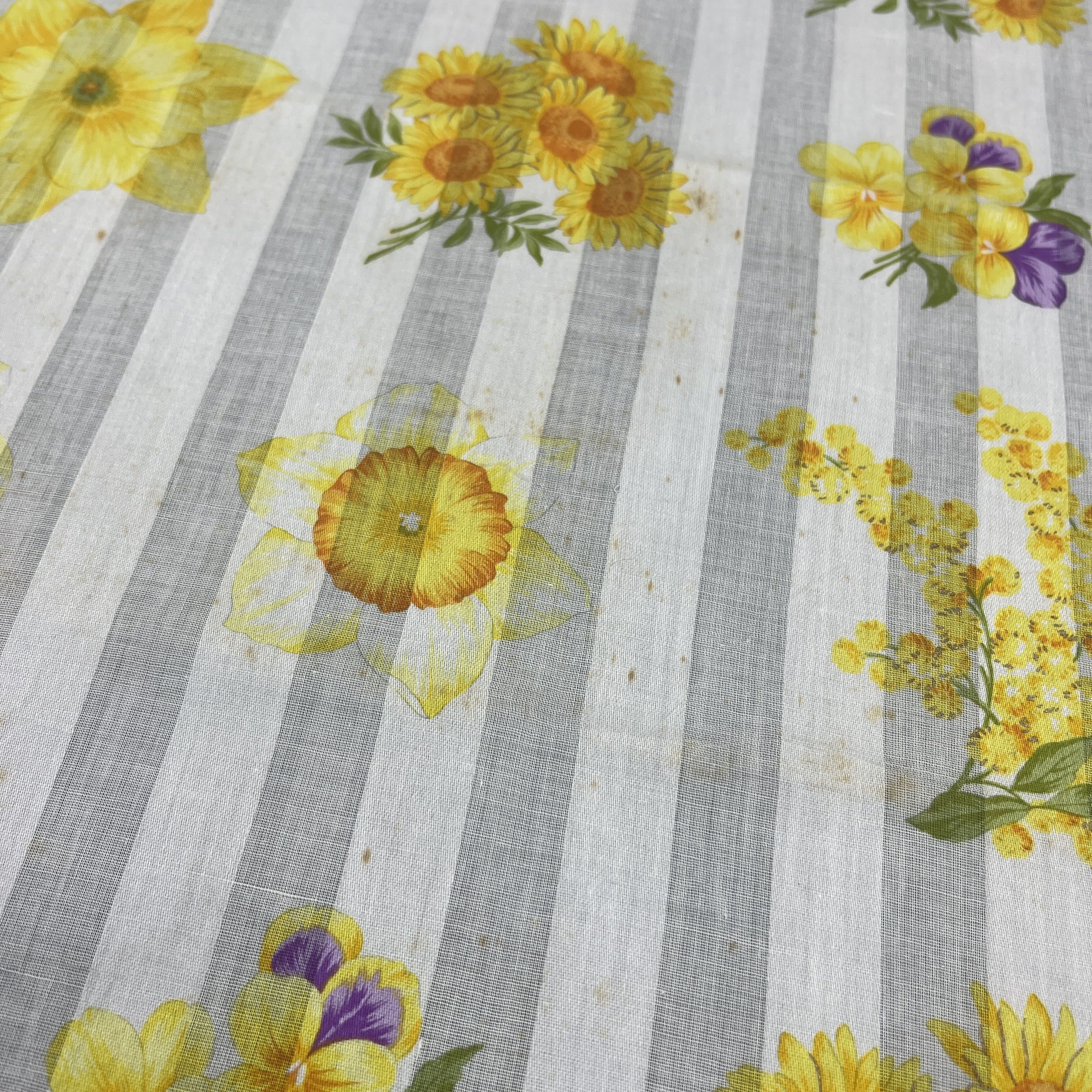 Vintage Christian Dior Handkerchief / Bandana / Neckerchief B249 Size ONE SIZE - 5 Thumbnail