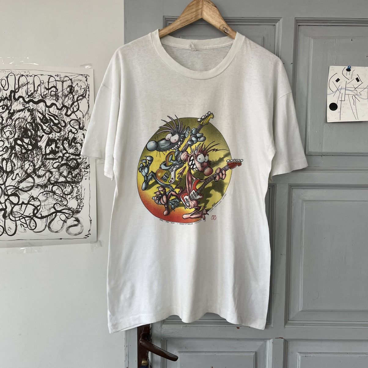 Vintage Vintage Rats playing at guitar Sea-Sax-Sun punk T-shirt Size US XL / EU 56 / 4 - 2 Thumbnail