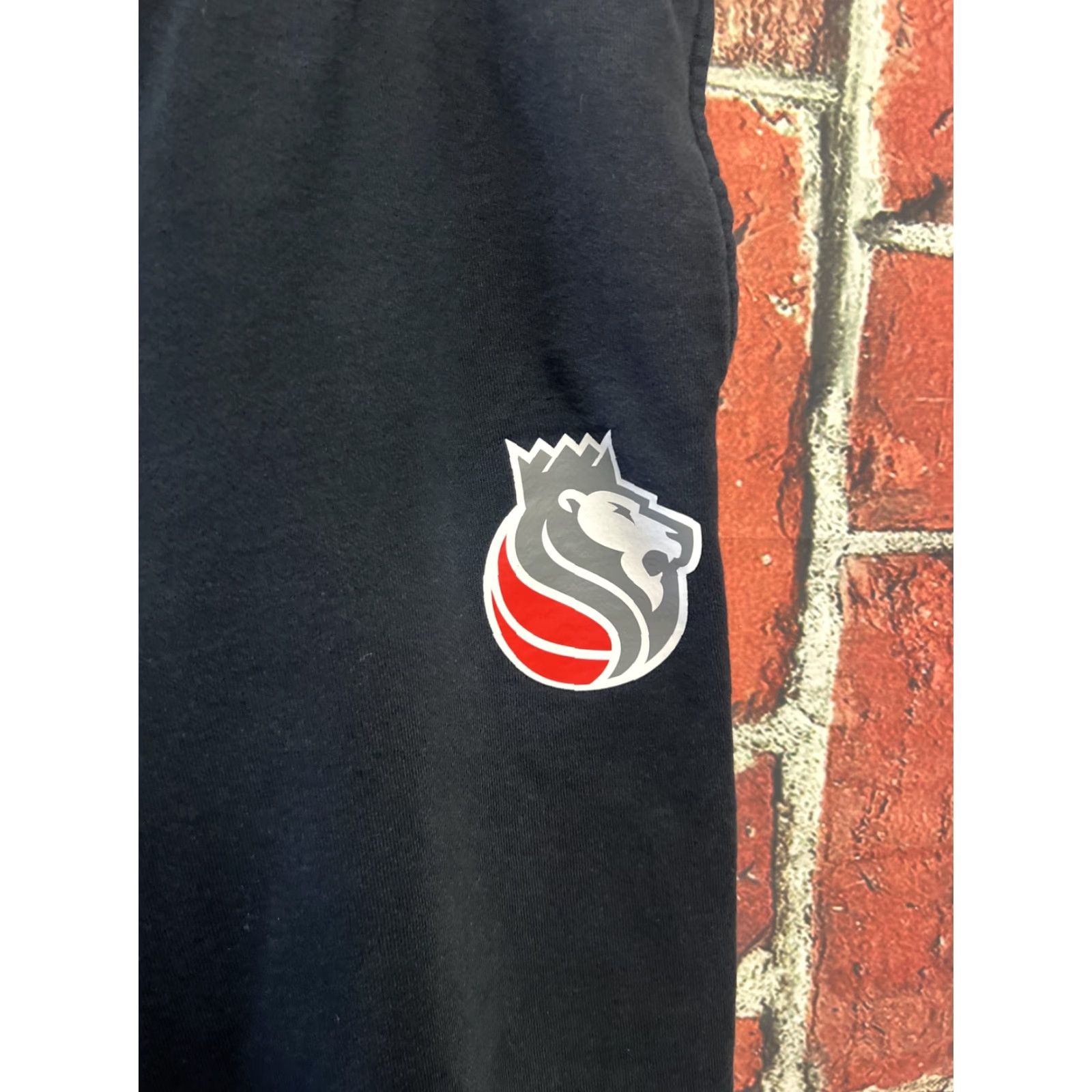 Nike VINTAGE Nike Sacramento Kings Men’s XL NBA Team Basketball Sweatpants Joggers Size US 37 - 2 Thumbnail