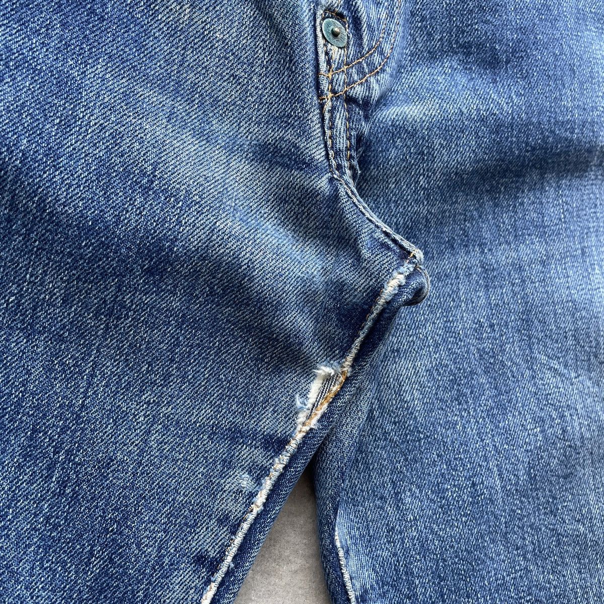 Levi's Vintage Levi’s Big E USA Faded Buckle Selvedge Jeans Pants Size US 28 / EU 44 - 10 Thumbnail