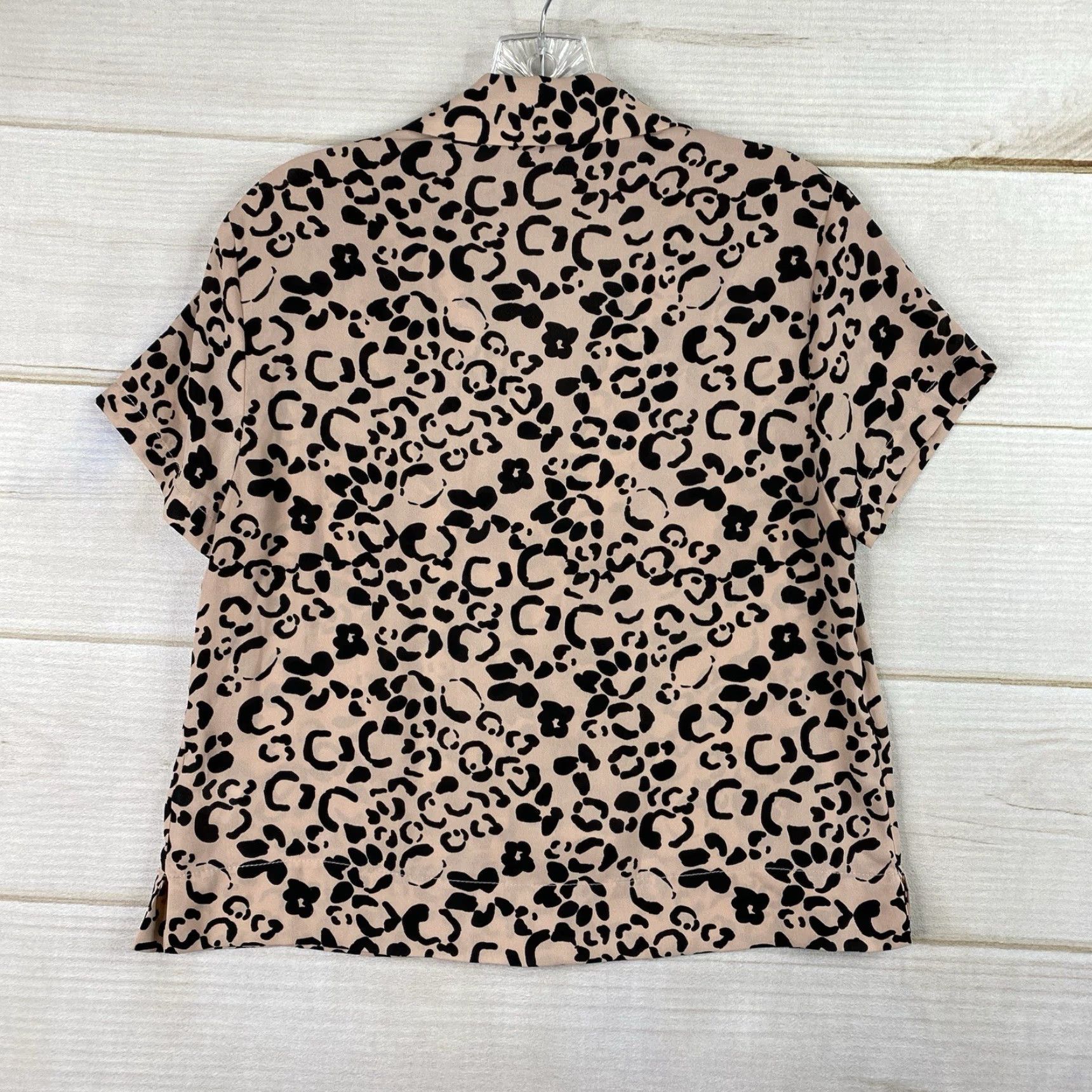 Lulus Lulus Pink Animal Print Short Sleeve Button-Up Top Womens S Shirt Floral Collared Casual Crop Top Size S / US 4 / IT 40 - 7 Thumbnail