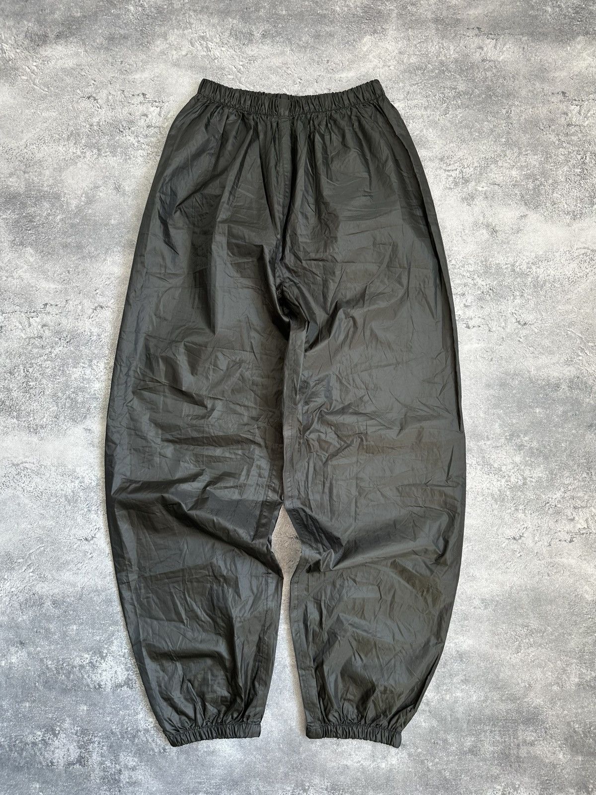 Japanese Brand Japanese Nylon Metal Type Carbon Black Baggy Pants Rare y2k Size US 33 - 1 Thumbnail