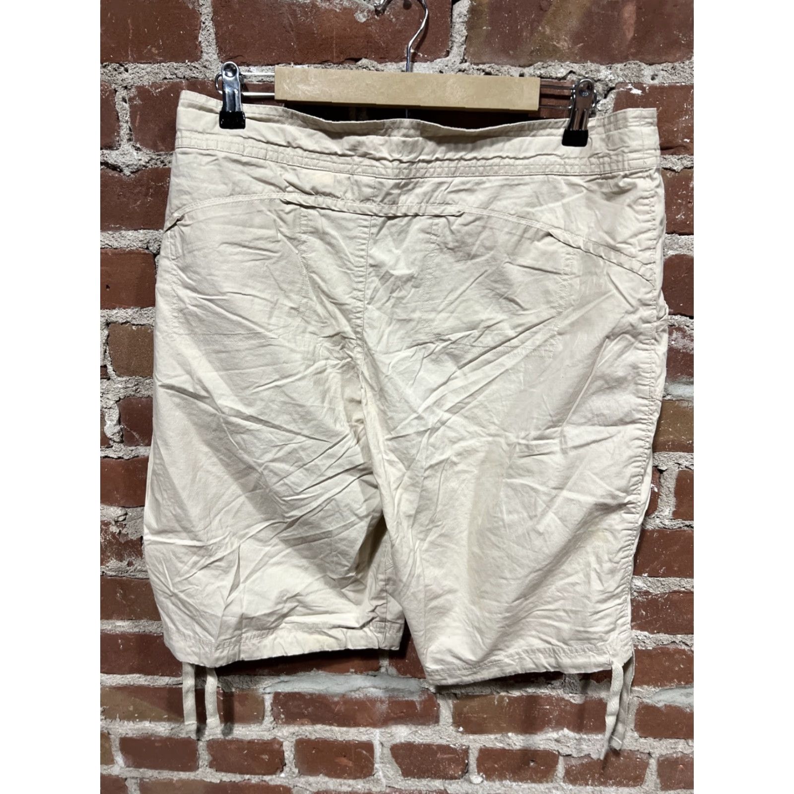 Nike Y2K Nike Pants Womens Large Drawstring Capris Beige Capris Nike Pants Women L Beige Capris 2000s Logo Sports Casual Size 36" / US 14 / IT 50 - 4 Thumbnail