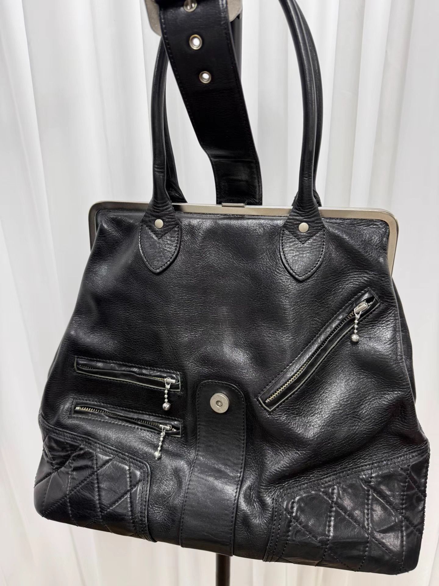 Junya Watanabe Junya Watanabe Biker Cowhide Gold-Tone Buckle Handbag K20 Size ONE SIZE - 4 Thumbnail