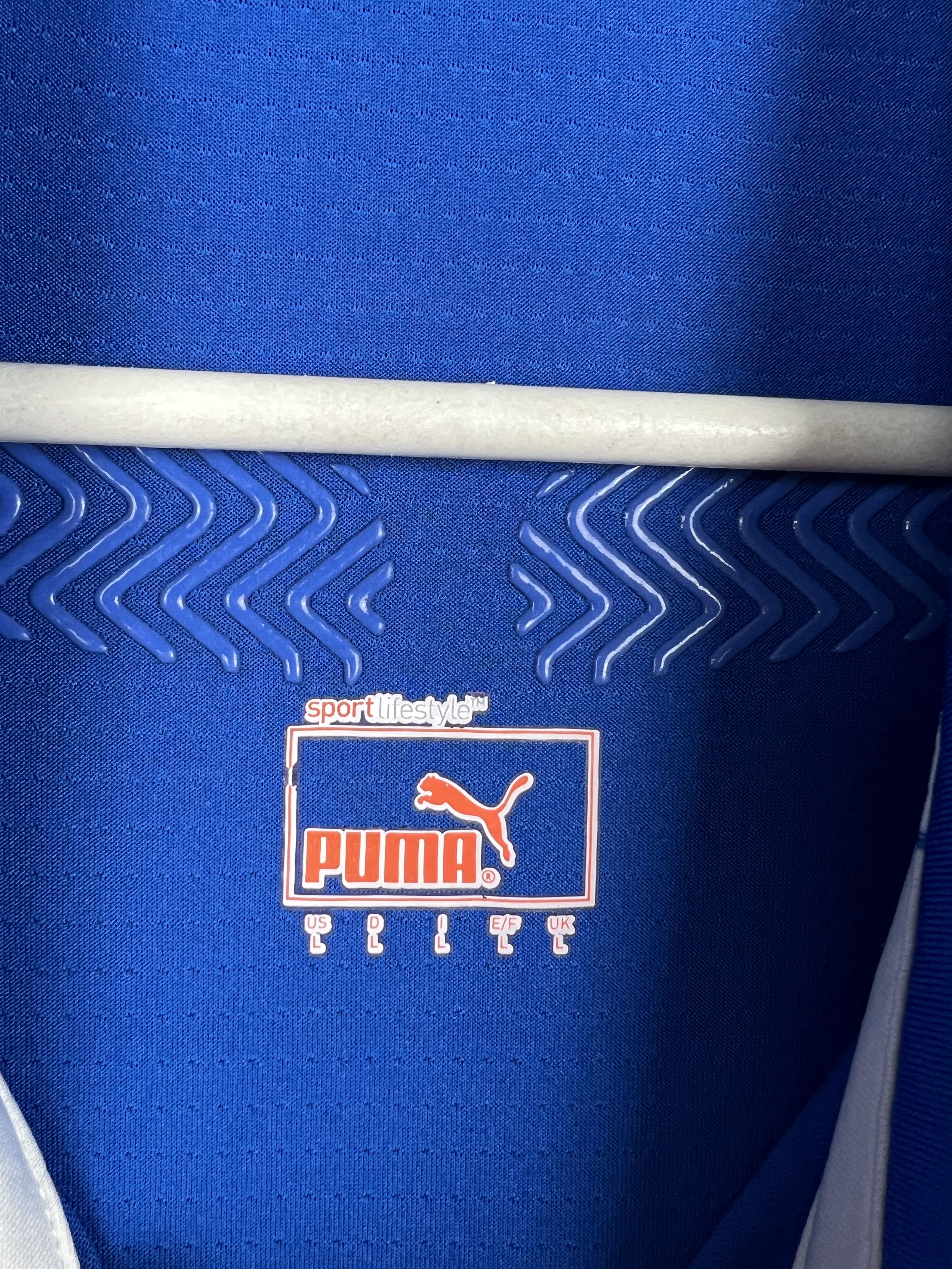 Puma Italy Home football shirt Soccer Player Issue Maglia Jersey Size US L / EU 52-54 / 3 - 6 Thumbnail