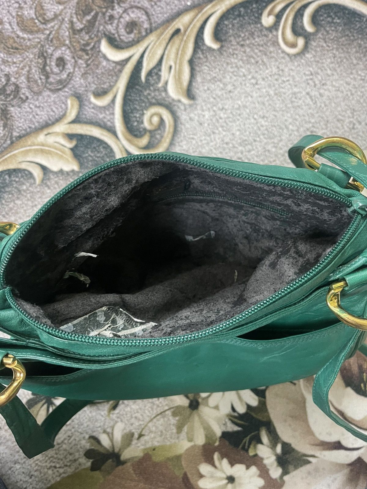 Loewe Vintage Loewe Genuine Leather Sling Bag Size ONE SIZE - 10 Thumbnail