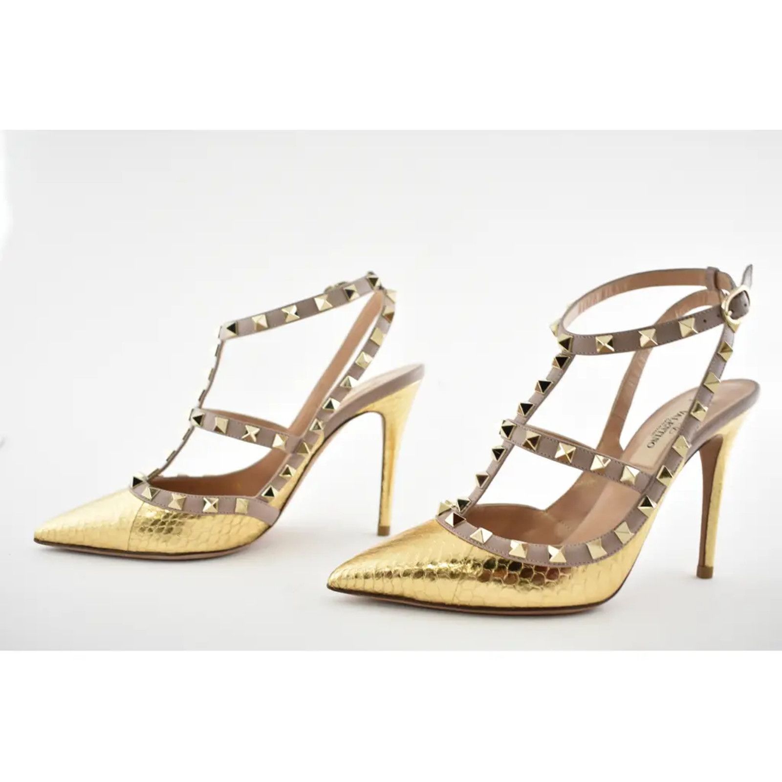 Valentino Rockstud Poudre T Ankle Strap Pointed Sandal Heel Pump 35 Size US 5 / IT 35 - 10 Thumbnail