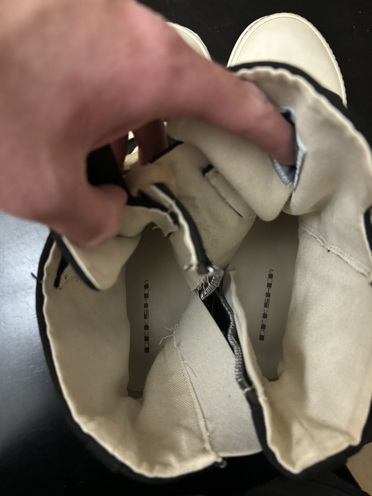 Rick Owens Drkshdw Rick Owens DRKSHDW Ramones Studded Eyelets Black Milk Size US 15 / EU 48 - 7 Thumbnail