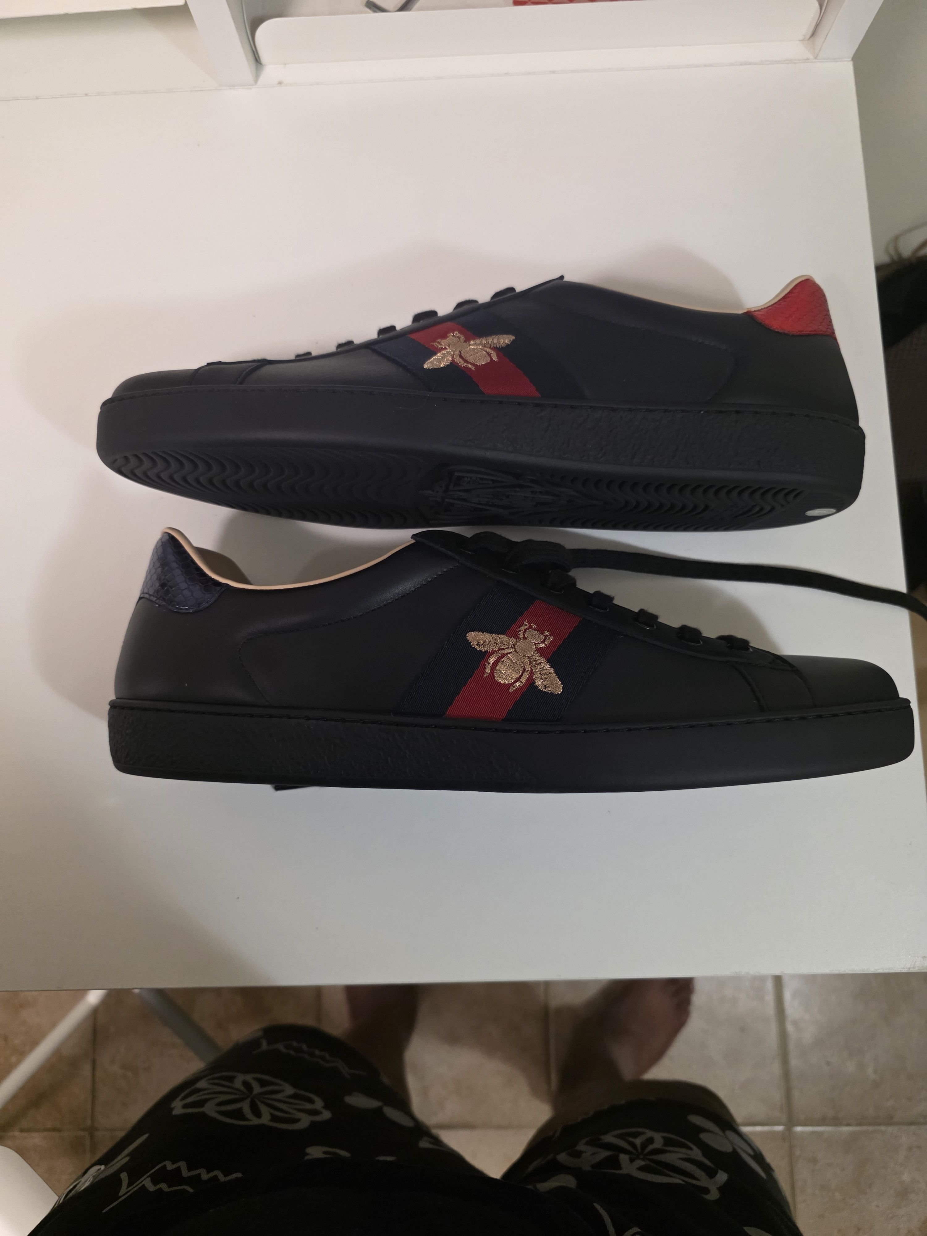 Gucci Ace Embroidered 'Black Bee' Size US 14 / EU 47 - 4 Thumbnail