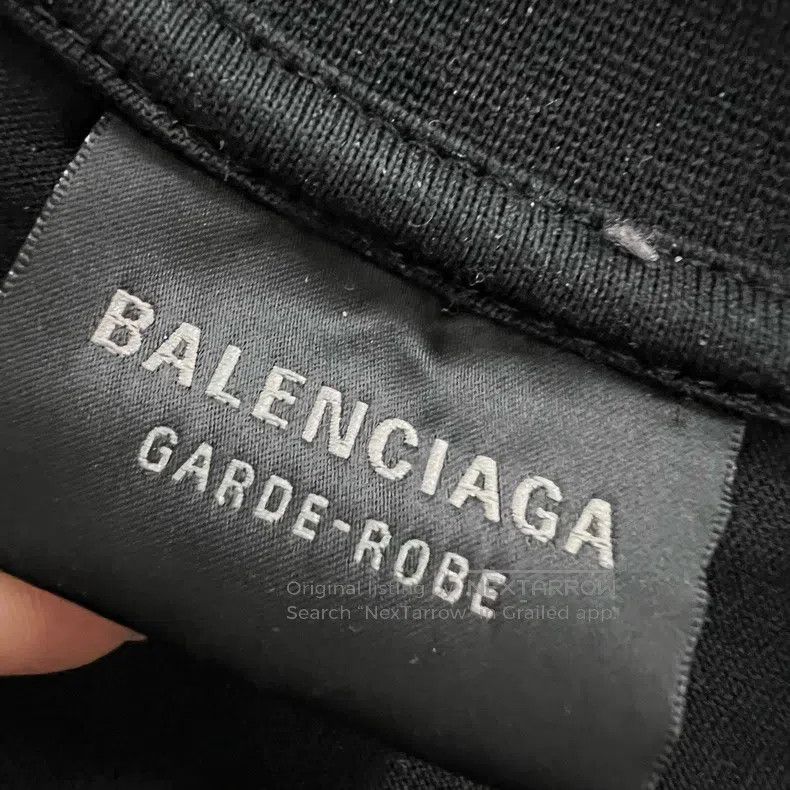 Balenciaga Balenciaga Black letter logo short sleeve Size US S / EU 44-46 / 1 - 3 Thumbnail