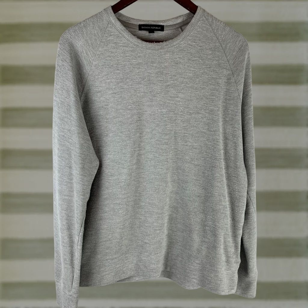 Banana Republic Banana Republic Sweatshirt Mens Medium Gray Long Sleeve Thermal Texture Knit Crew Neck Raglan Logo Hem US Size US M / EU 48-50 / 2 - 1 Thumbnail
