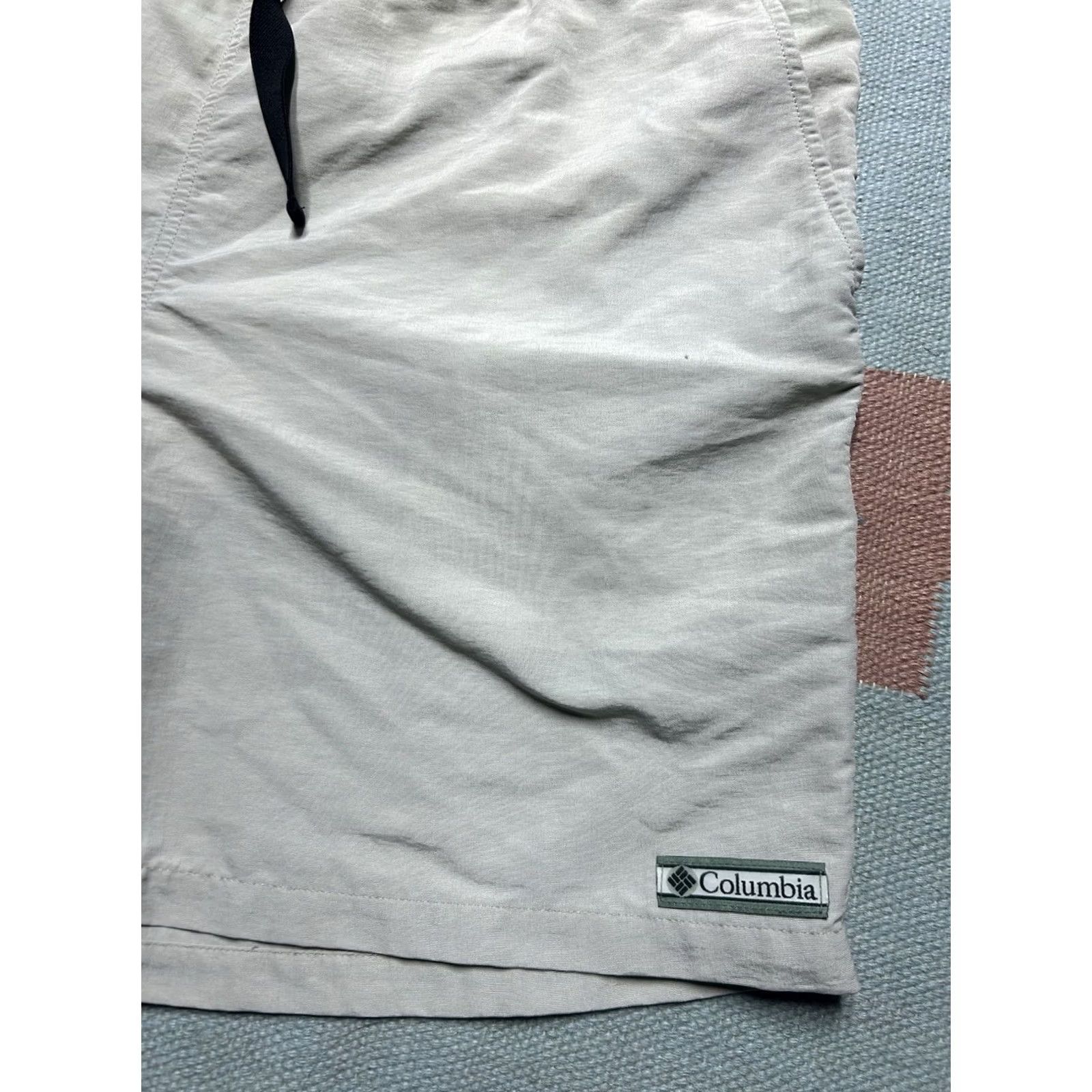 Vintage Columbia Men’s Cargo Belted Nylon Shorts Outdoor Hiking XL Beige 42W 18” Outseam 6.5” Inseam Men’s Clothing Size US 36 / EU 52 - 2 Thumbnail