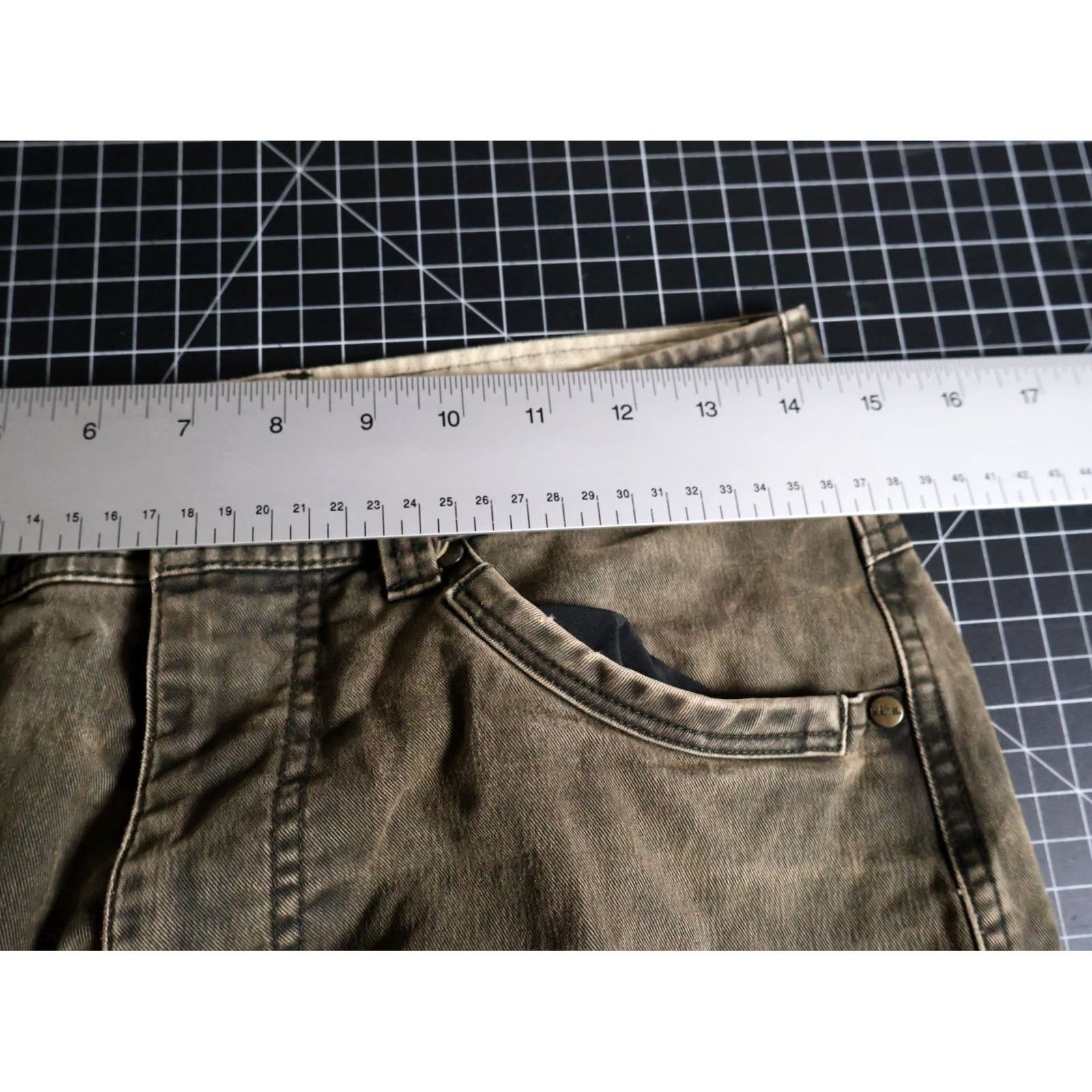 Vintage Kuhl Hot Rydr Flannel Lined Pants Men 28 x 31 Olive Green Vintage Patina Dye Chino Straight Zip Fly Stretch Casual Outdoors Size US 29 - 6 Thumbnail