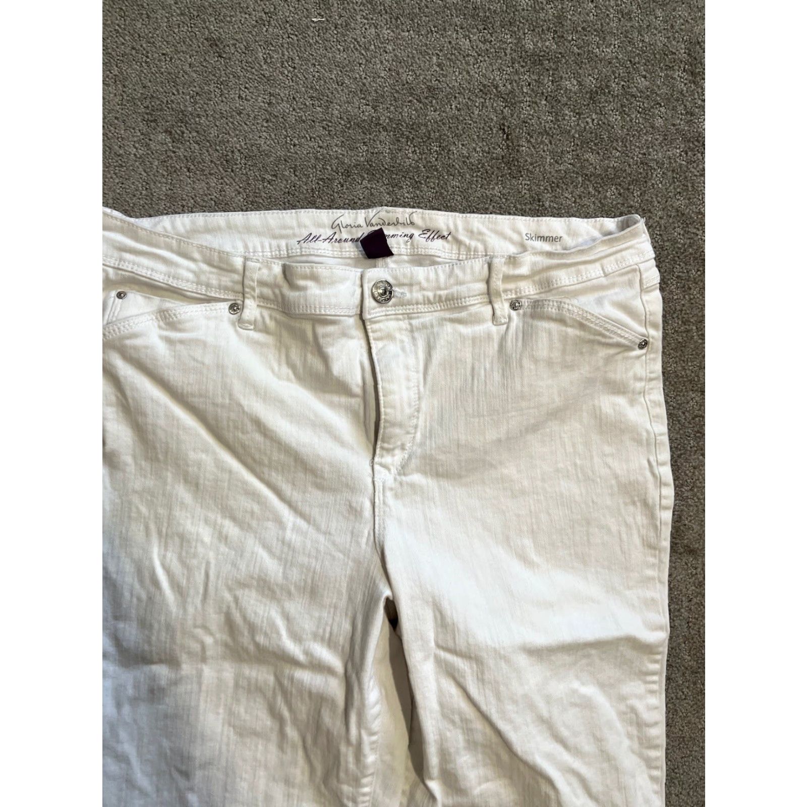 Gloria Vanderbilt Gloria Vanderbilt Jeans Capri 16 Ivory Slimming Stretch Denim 5-Pocket Regular Rise High Wash Light Womens Skimmer Denim Jeans Size 38" / US 16 / IT 52 - 2 Thumbnail