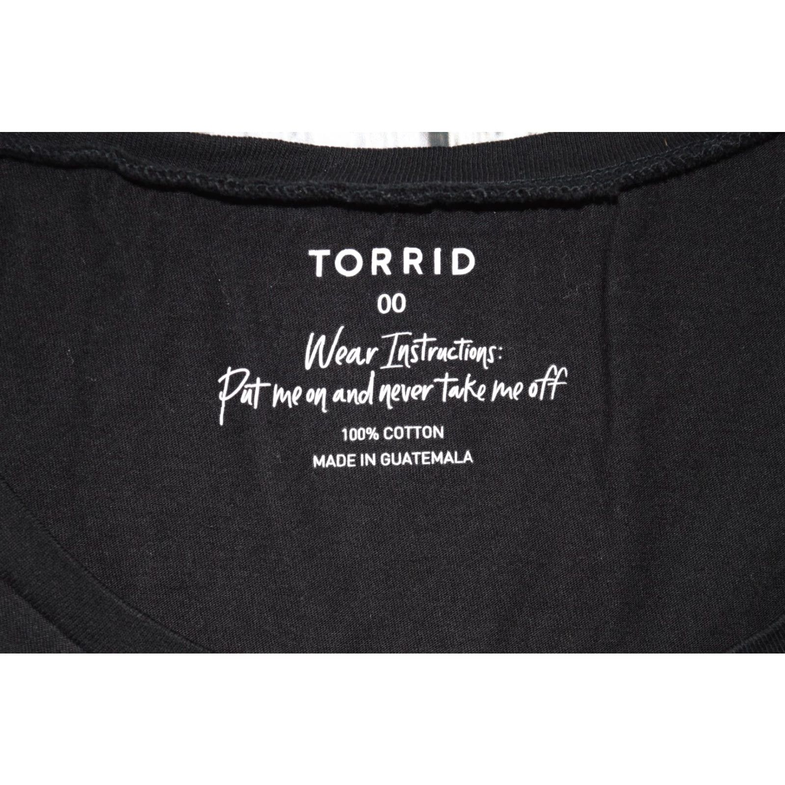 Torrid Torrid Women's T-Shirt 00 Short Sleeve Tee Black Skull Metallic Print V-Neck Pullover Casual Shirt Modern Basic Comfort Size XXS / US 00 / IT 34 - 3 Thumbnail