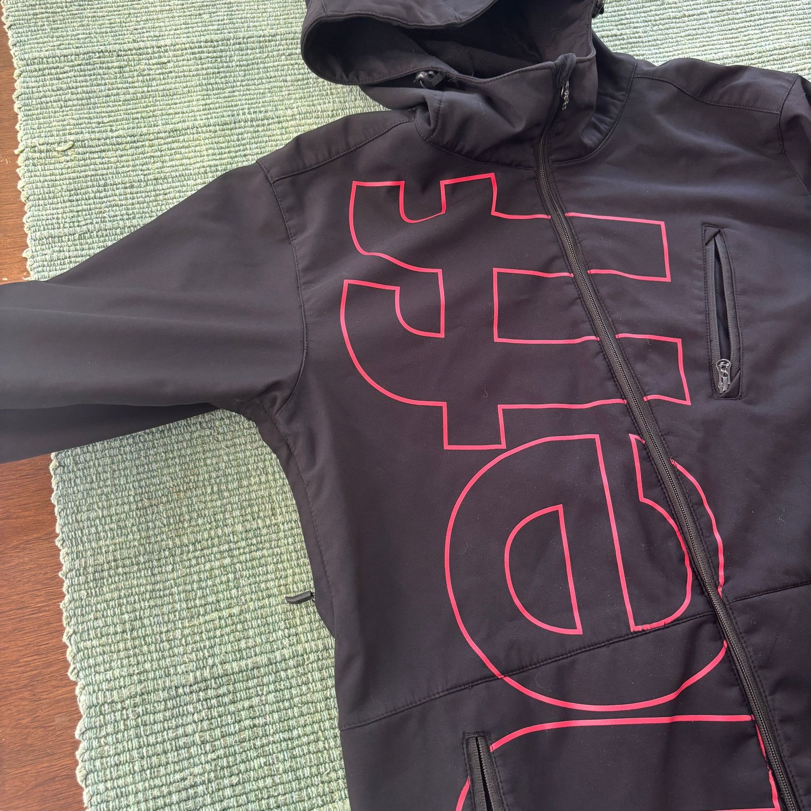 NEFF 2010s era Neff Black Snowboarding Jacket Sz L Good Condition Size US L / EU 52-54 / 3 - 7 Thumbnail