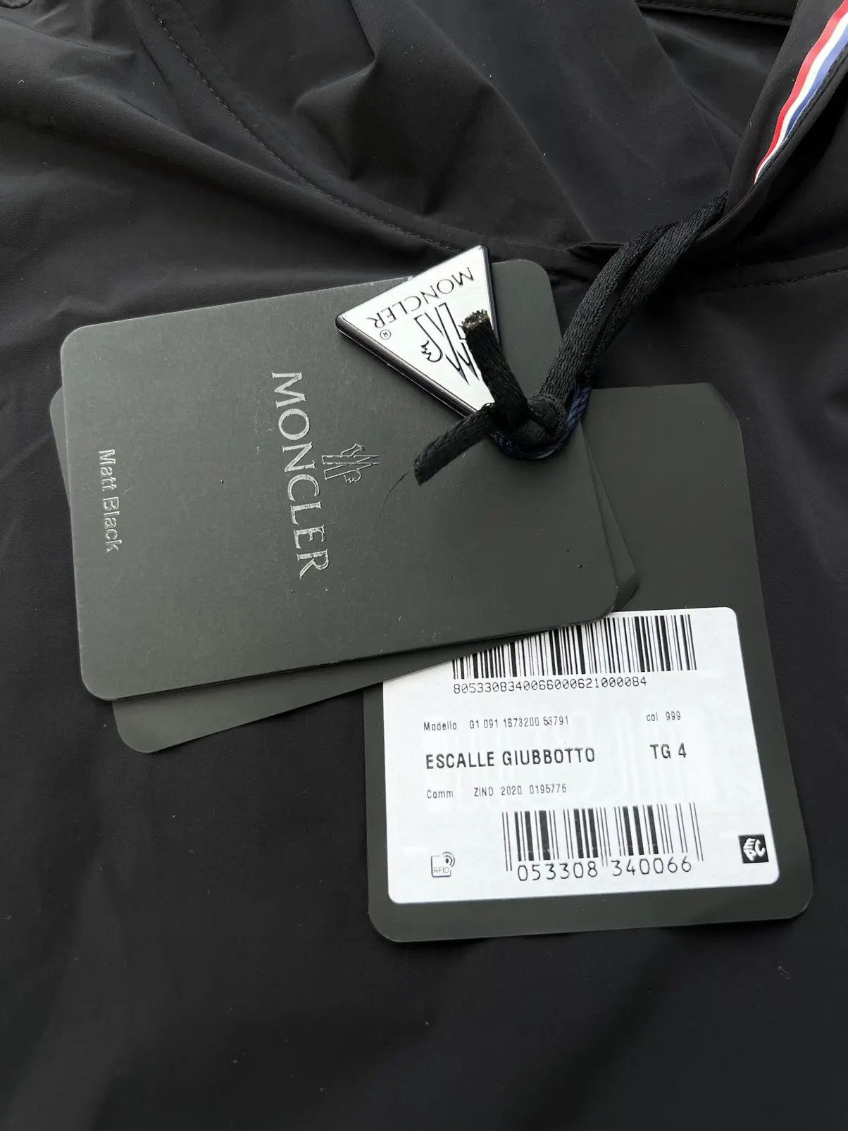 Moncler Moncler Escalle Shell Matte Jacket - dmc99 Size US XL / EU 56 / 4 - 5 Thumbnail