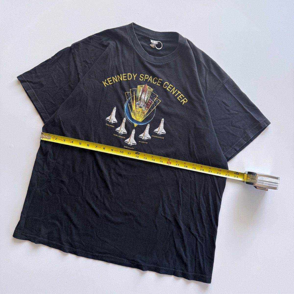 Vintage 2011 Vintage NASA Space Shuttle Program Tee Size US XL / EU 56 / 4 - 7 Thumbnail