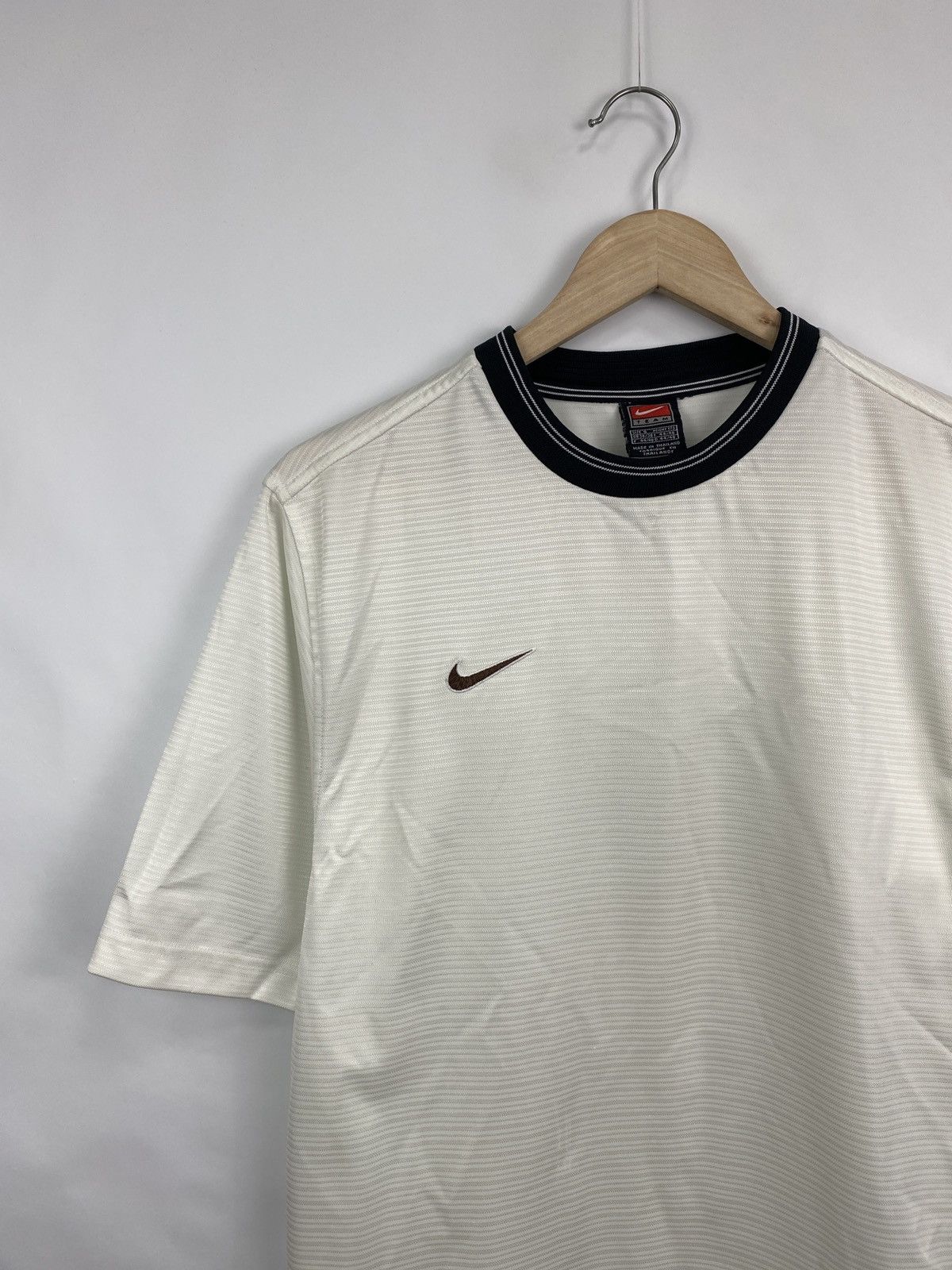 Nike 🇺🇸 Vintage 90s Nike T-Shirt Rare Retro Hype Y2K Size US S / EU 44-46 / 1 - 2 Thumbnail