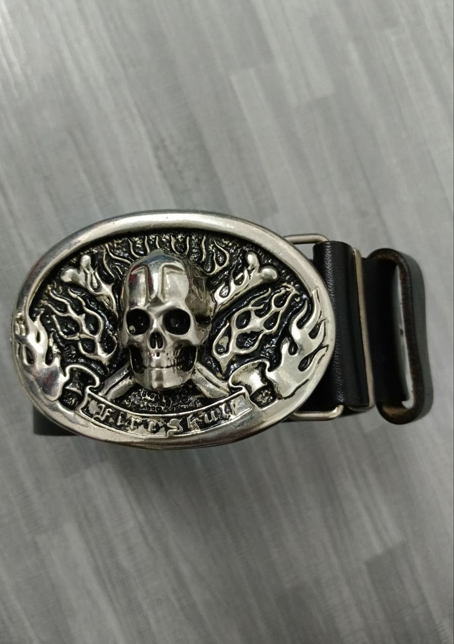 Leather SKULL CROSSBONE BUCKLE LEATHER BELT SIZE (30-34) Size ONE SIZE - 2 Thumbnail