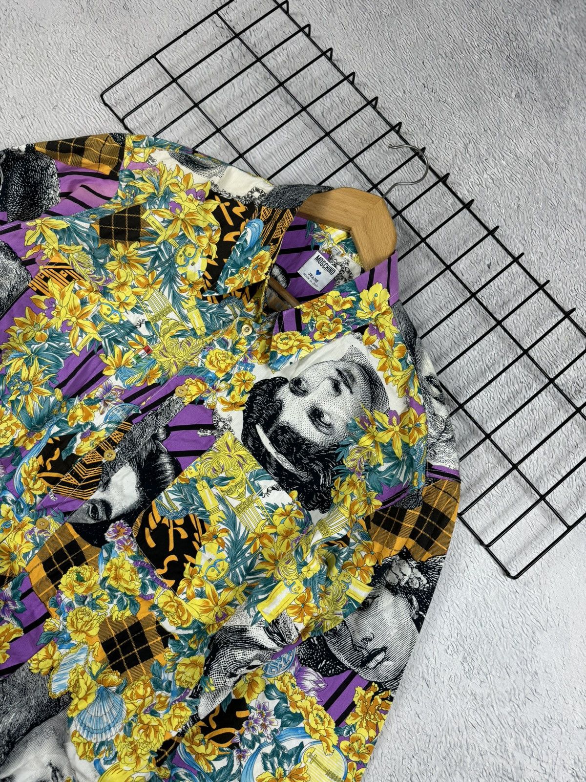 Japanese Brand × Moschino × Vintage Moschino Jean’s Men’s Long Sleeve Faces Shirt Vintage L Size US L / EU 52-54 / 3 - 2 Thumbnail