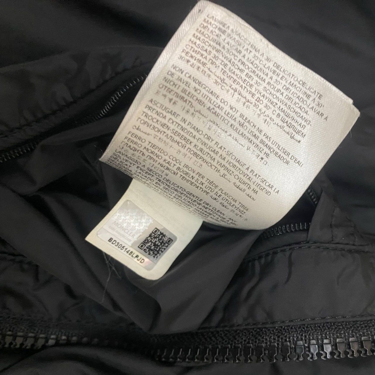 Moncler Moncler Nylon Jacket MATE GIUBBOTTO Vintage Jacket Size US M / EU 48-50 / 2 - 8 Thumbnail