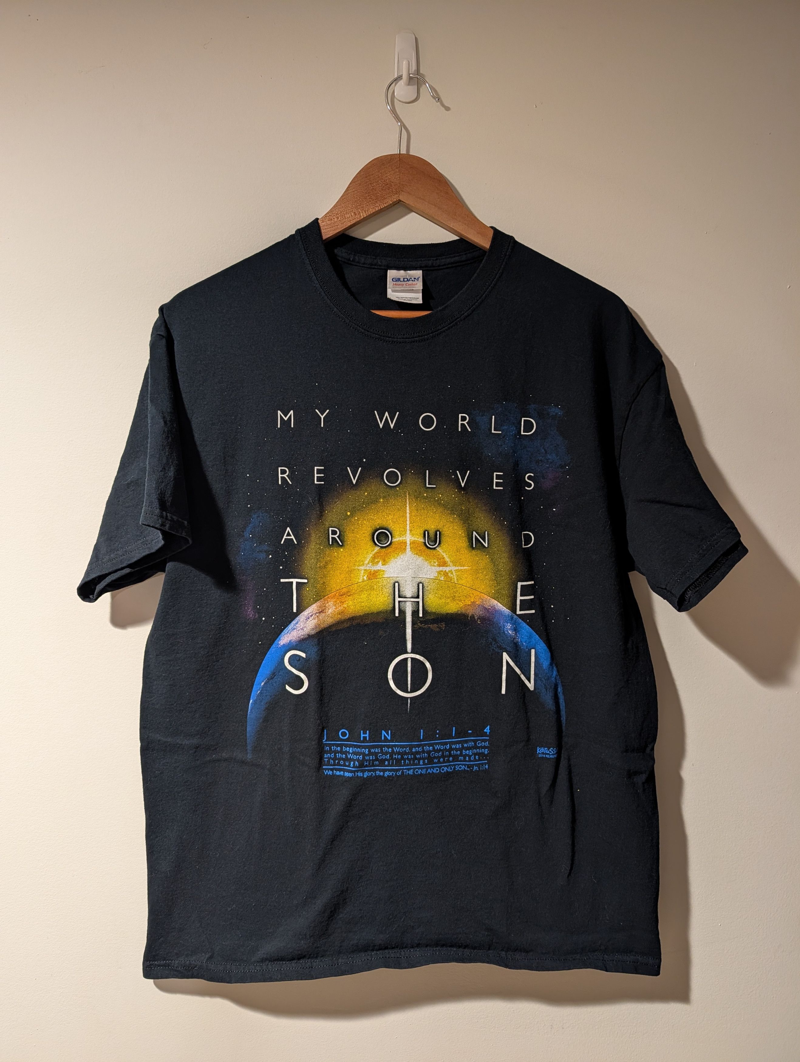 Art Comes First Kerusso Shirt My World Revolves Around The Son Christian Size US L / EU 52-54 / 3 - 1 Thumbnail