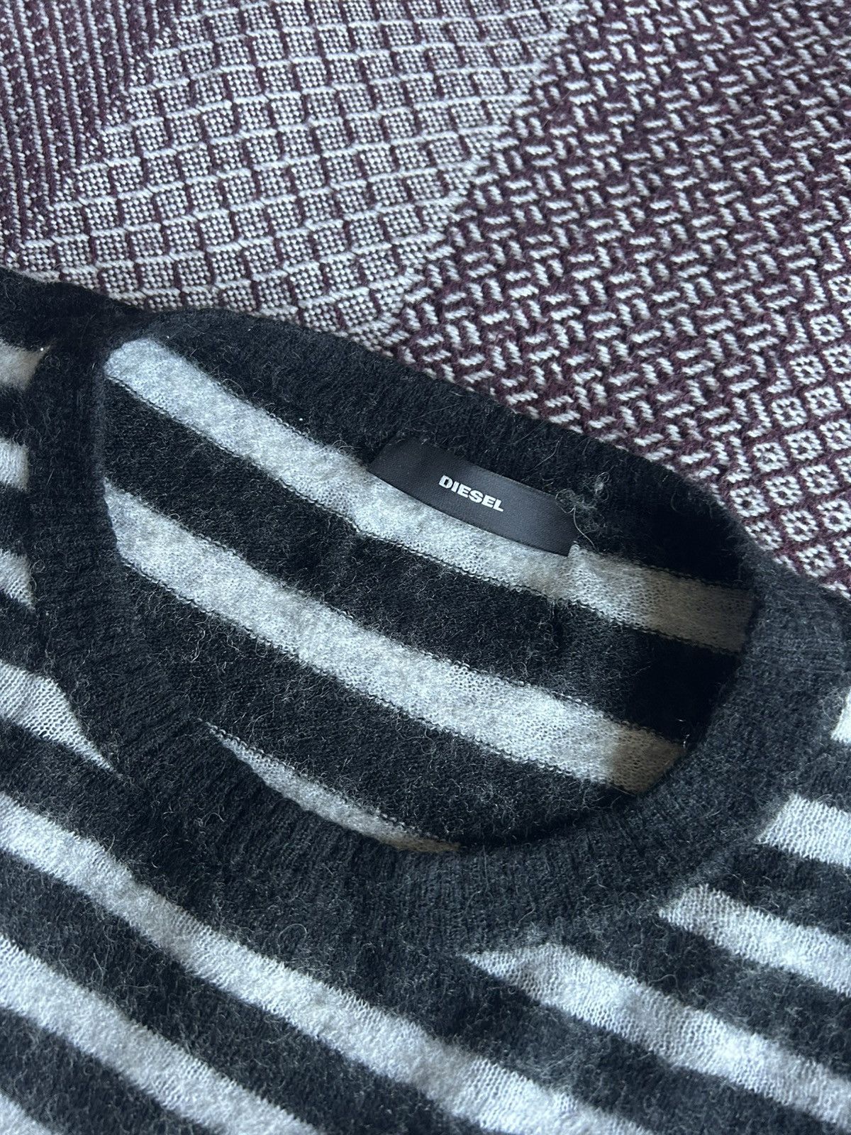 Diesel Diesel Black & White Striped Knit Sweater L / XL Y2K Style Size L / US 10 / IT 46 - 5 Thumbnail