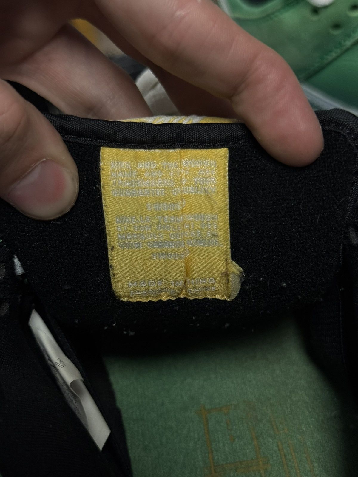 Nike Size 11 - Nike SB Dunk Low Pro Taxi Series - Tokyo 2006 Size US 11 / EU 44 - 10 Thumbnail