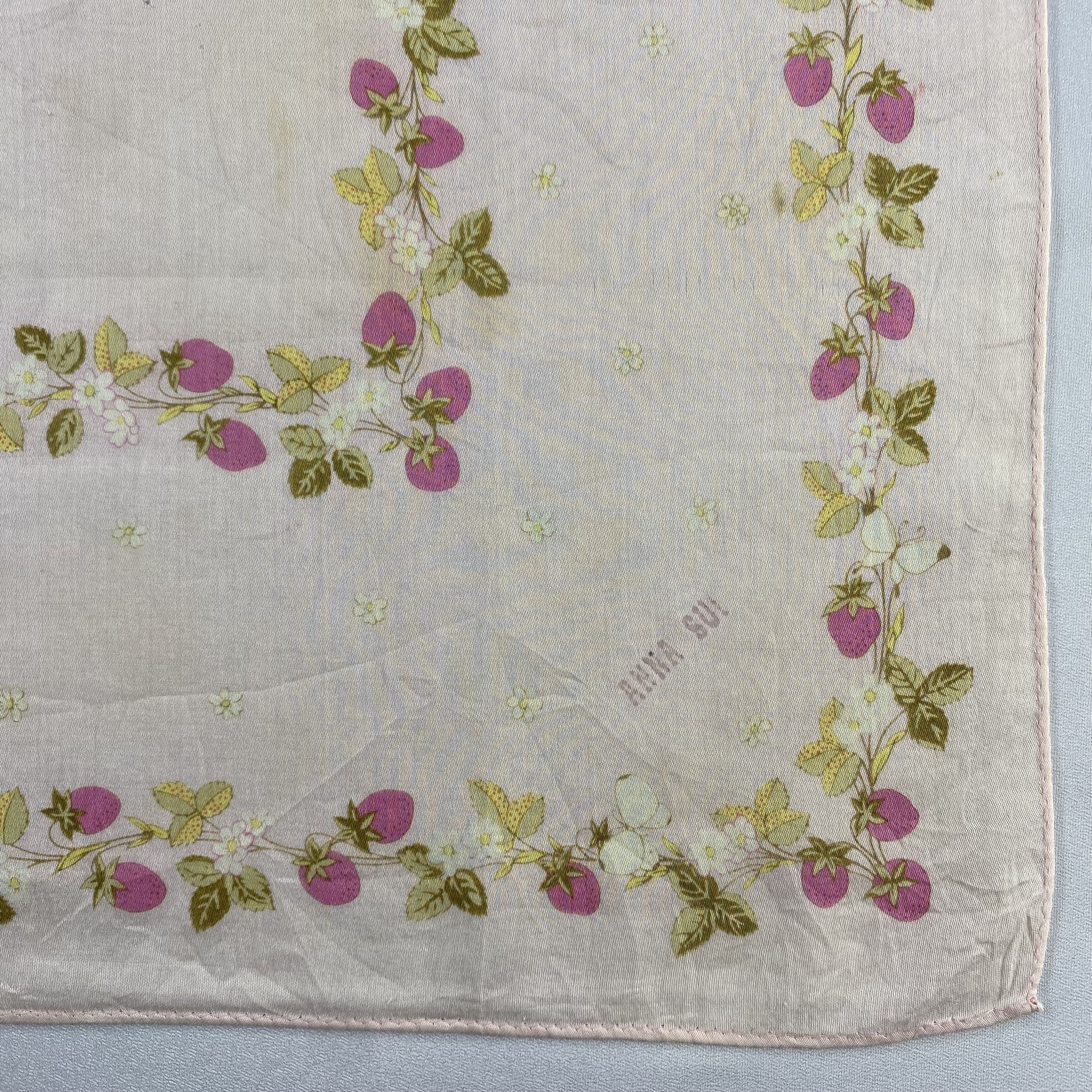 Vintage Anna Sui Bandana/ Handkerchief / Neckerchief-P930 Size ONE SIZE - 3 Thumbnail