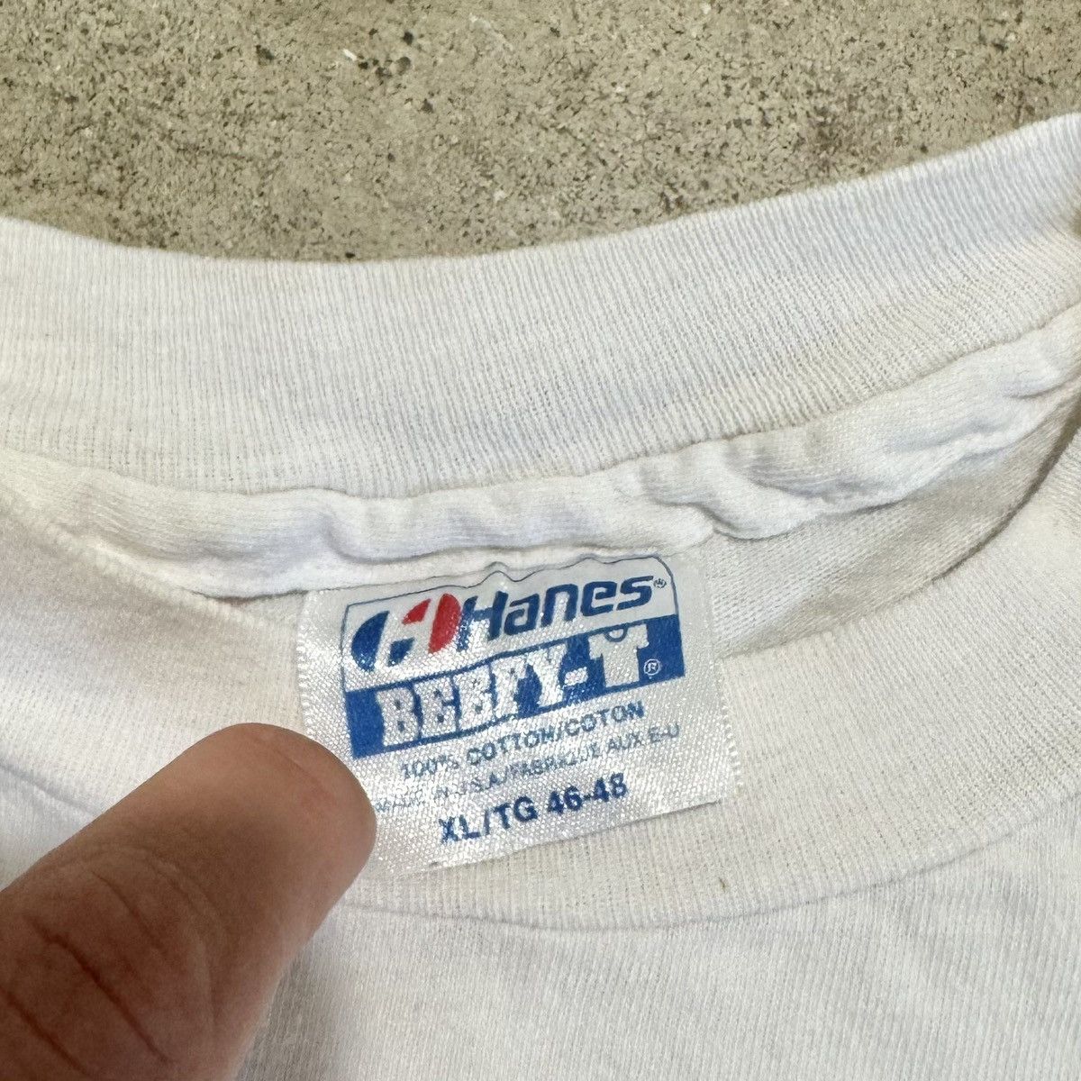 Band Tees VINTAGE RADIO STATION TEE! Size US L / EU 52-54 / 3 - 5 Thumbnail