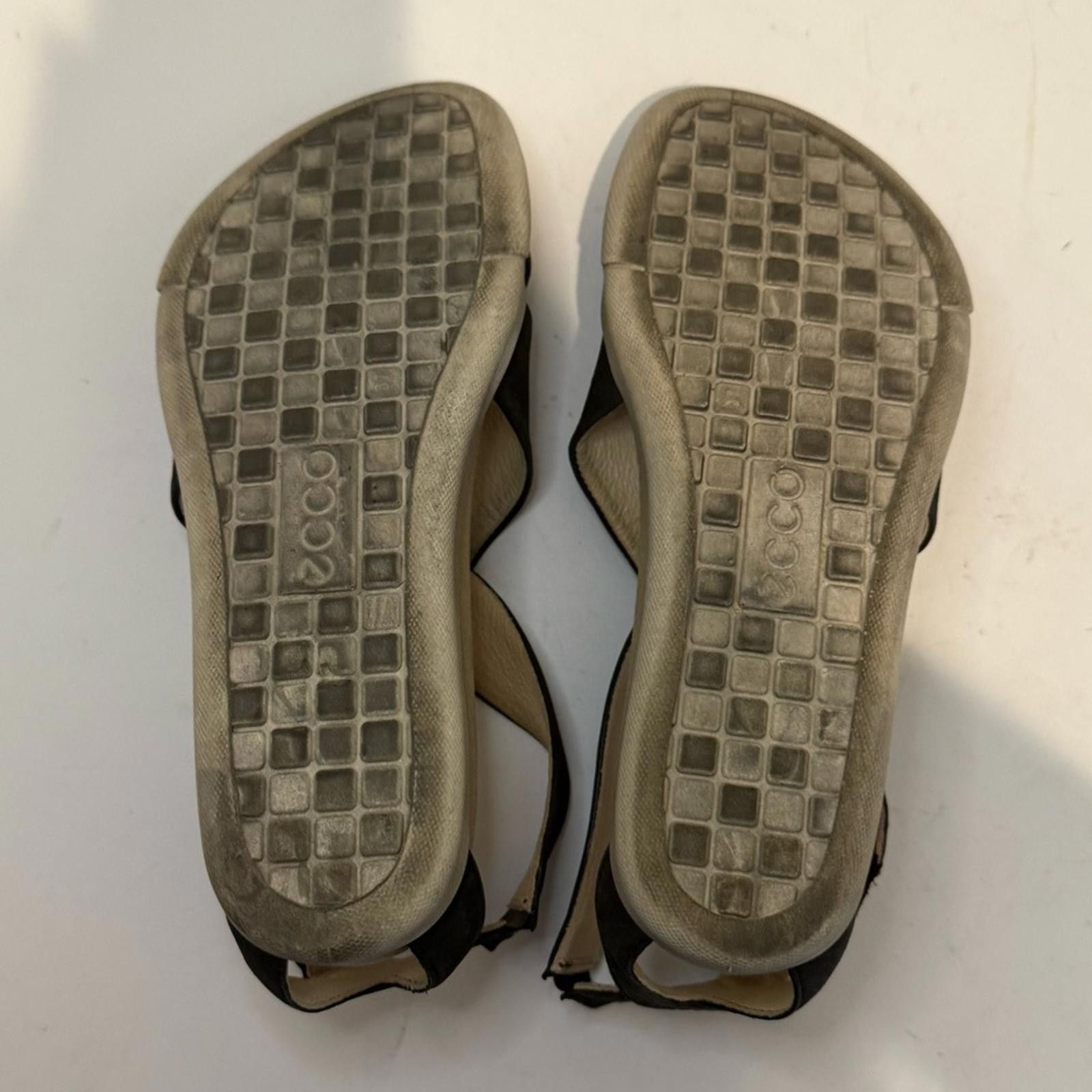 Ecco ECCO Damara Black Leather Crossover Strap Sandals EU 37 Size US 6.5 / IT 36.5 - 9 Thumbnail