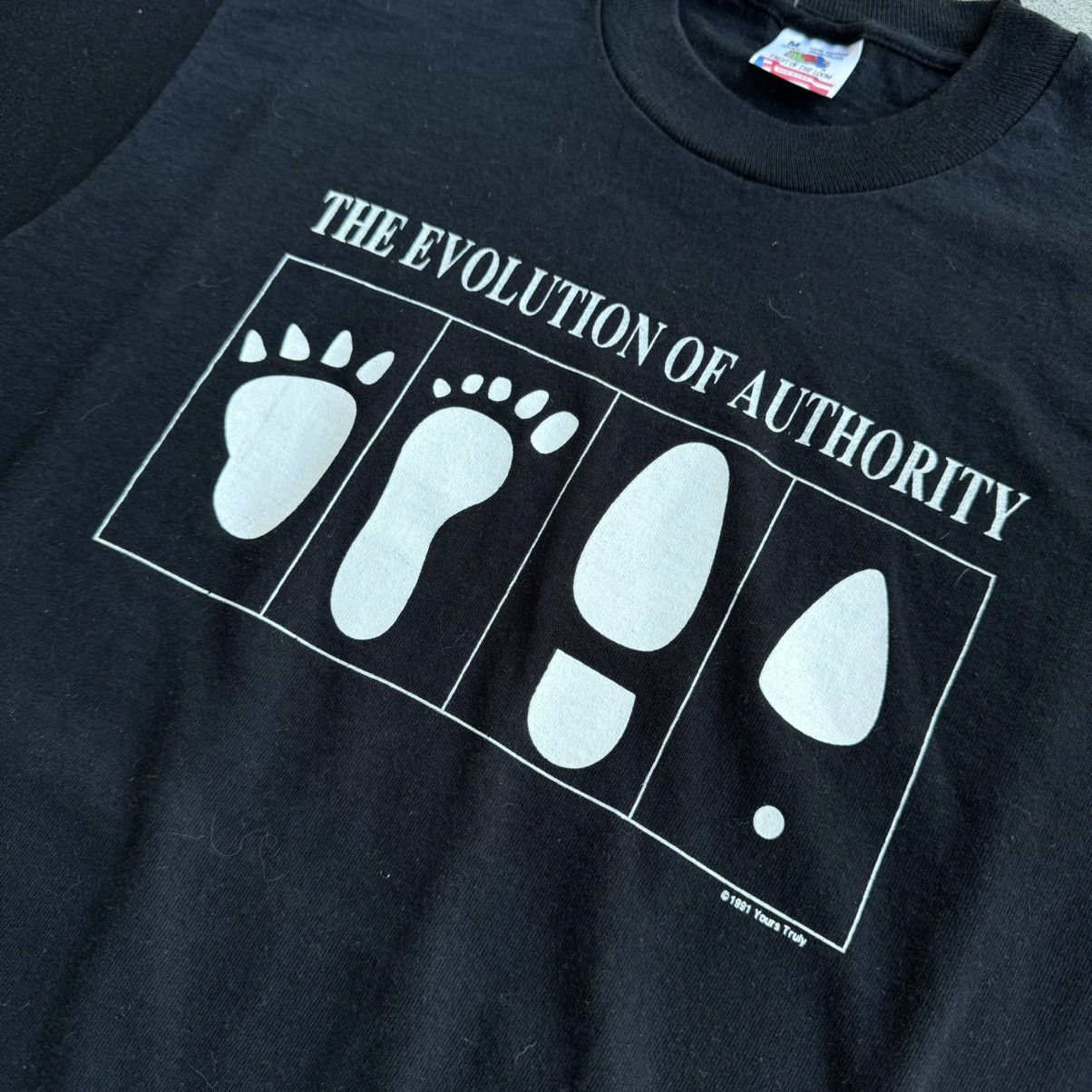 Vintage Vintage 1990s Womens Rights Evolution of Authority T Shirt Size US M / EU 48-50 / 2 - 2 Thumbnail