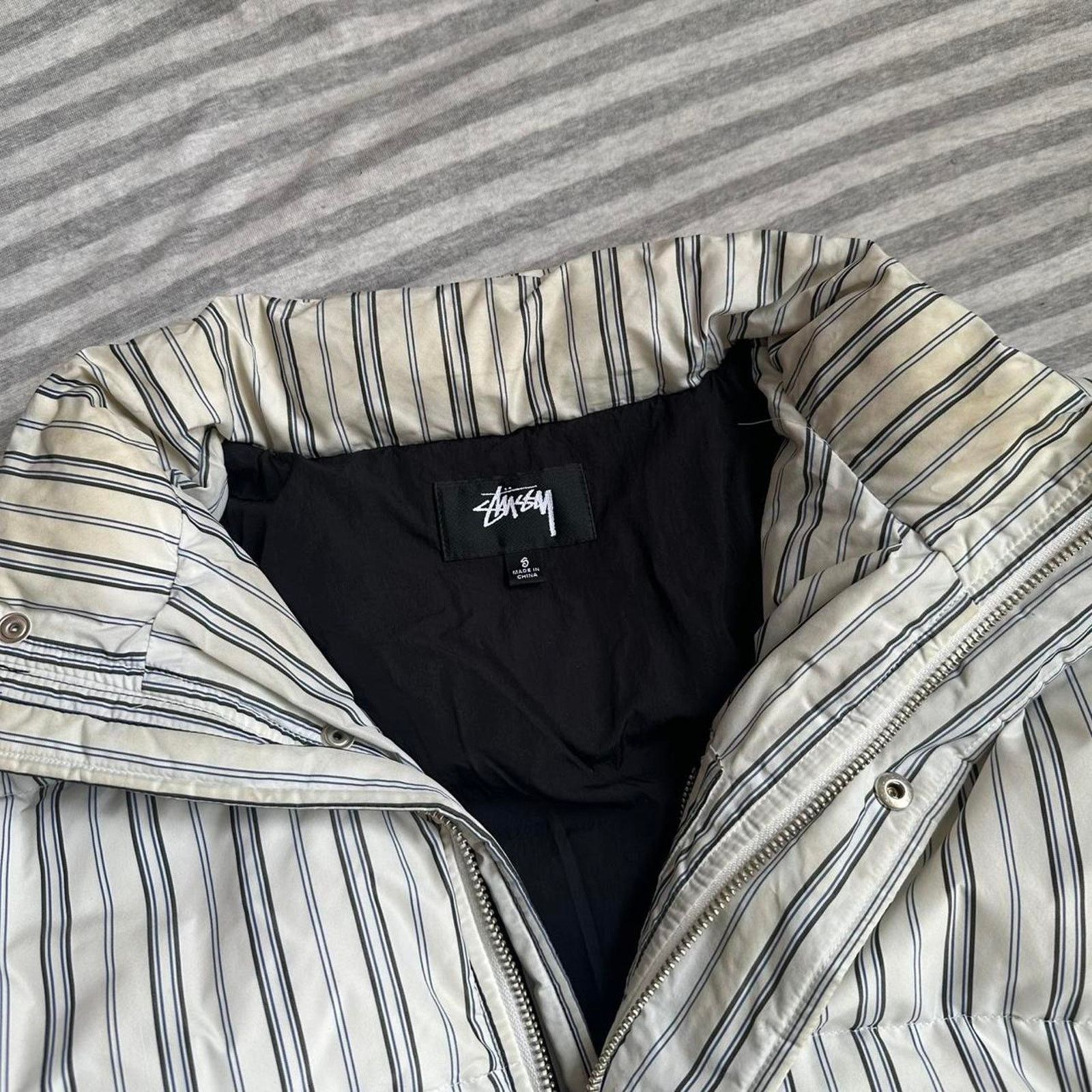 Stussy Rare White Navy Black Stussy Striped Down Puffer Jacket Size US S / EU 44-46 / 1 - 5 Thumbnail