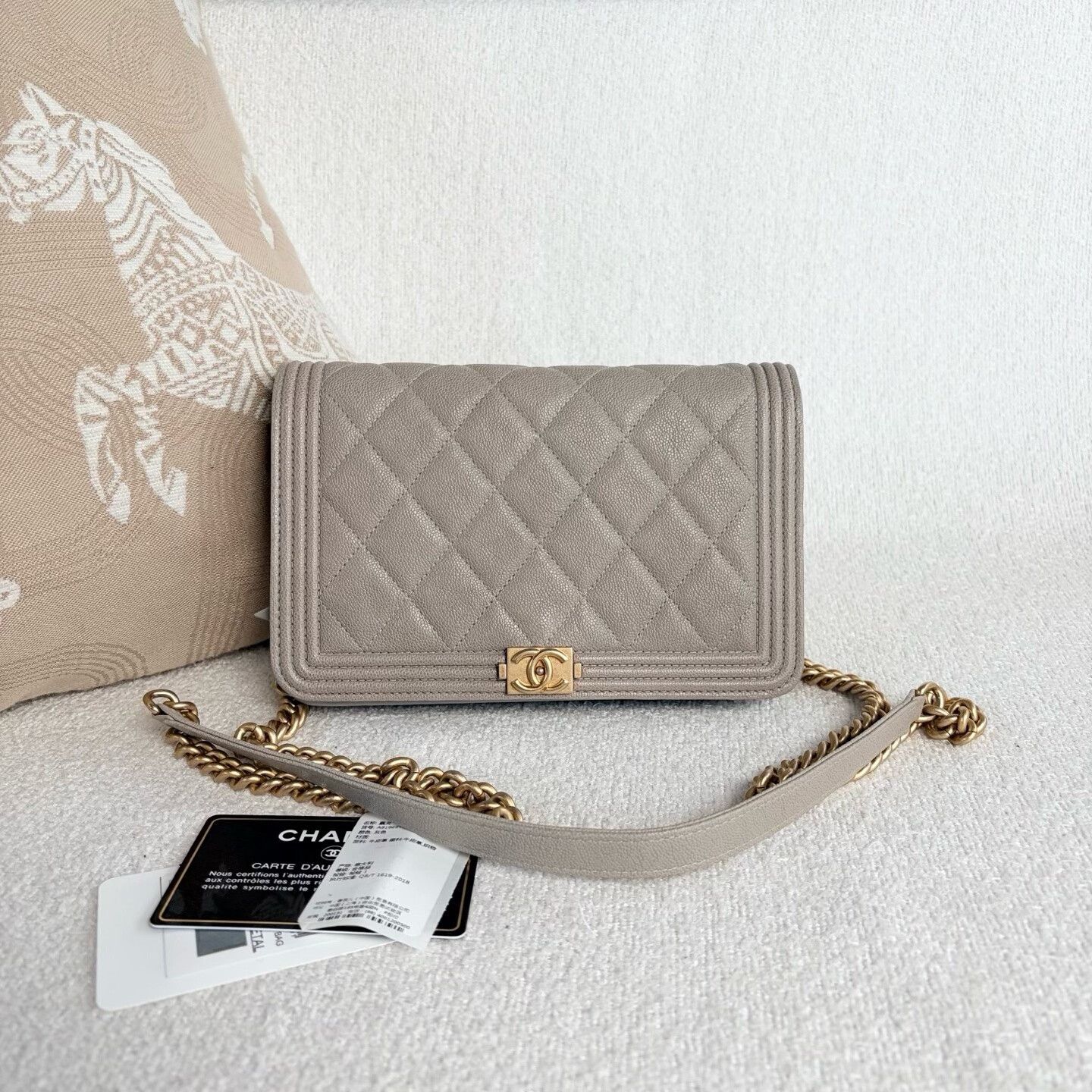 Chanel Pre-loved Bag Very good condition Size ONE SIZE - 1 Thumbnail