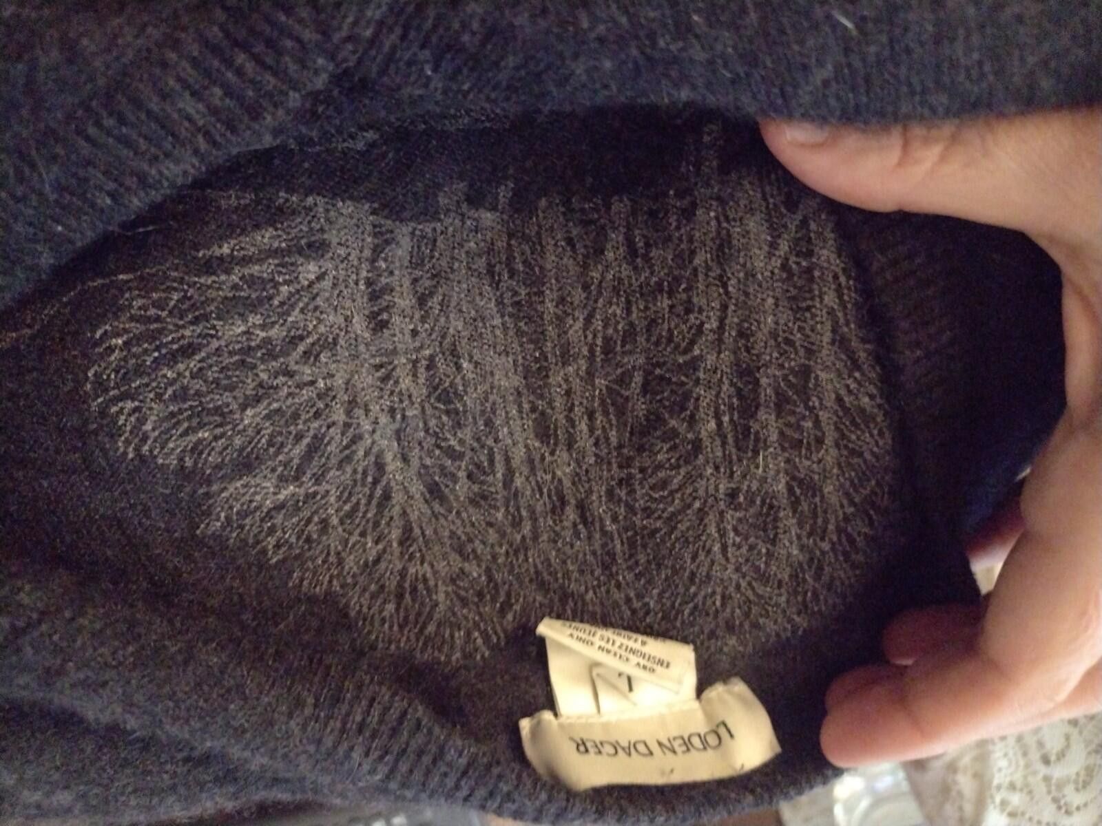 Other Loden Dager 100% Cashmere V Neck Sweater L Gray Minimalist Size US L / EU 52-54 / 3 - 6 Thumbnail