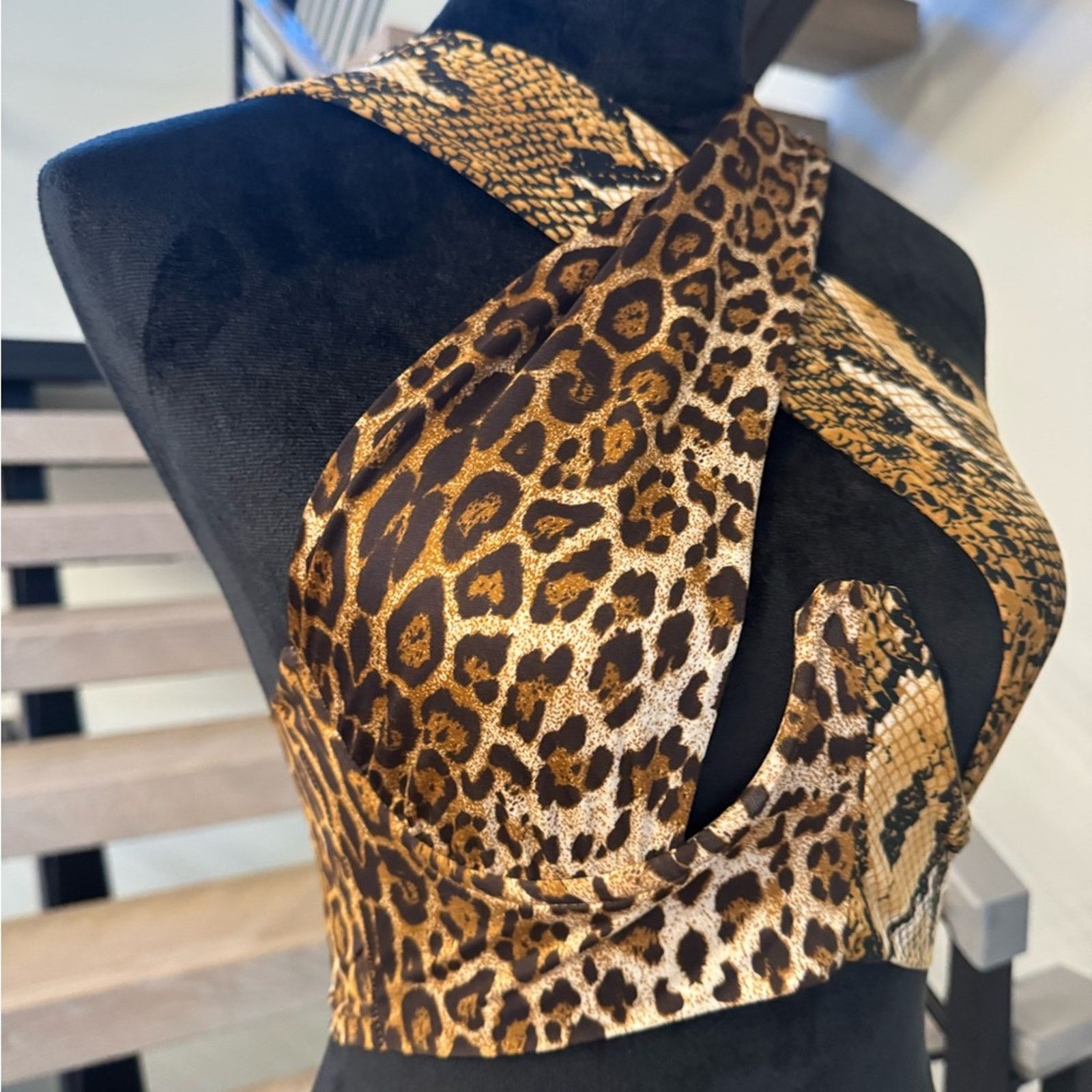 Other New Leopard Print Cross Halter Top size XS/S Size S / US 4 / IT 40 - 3 Thumbnail