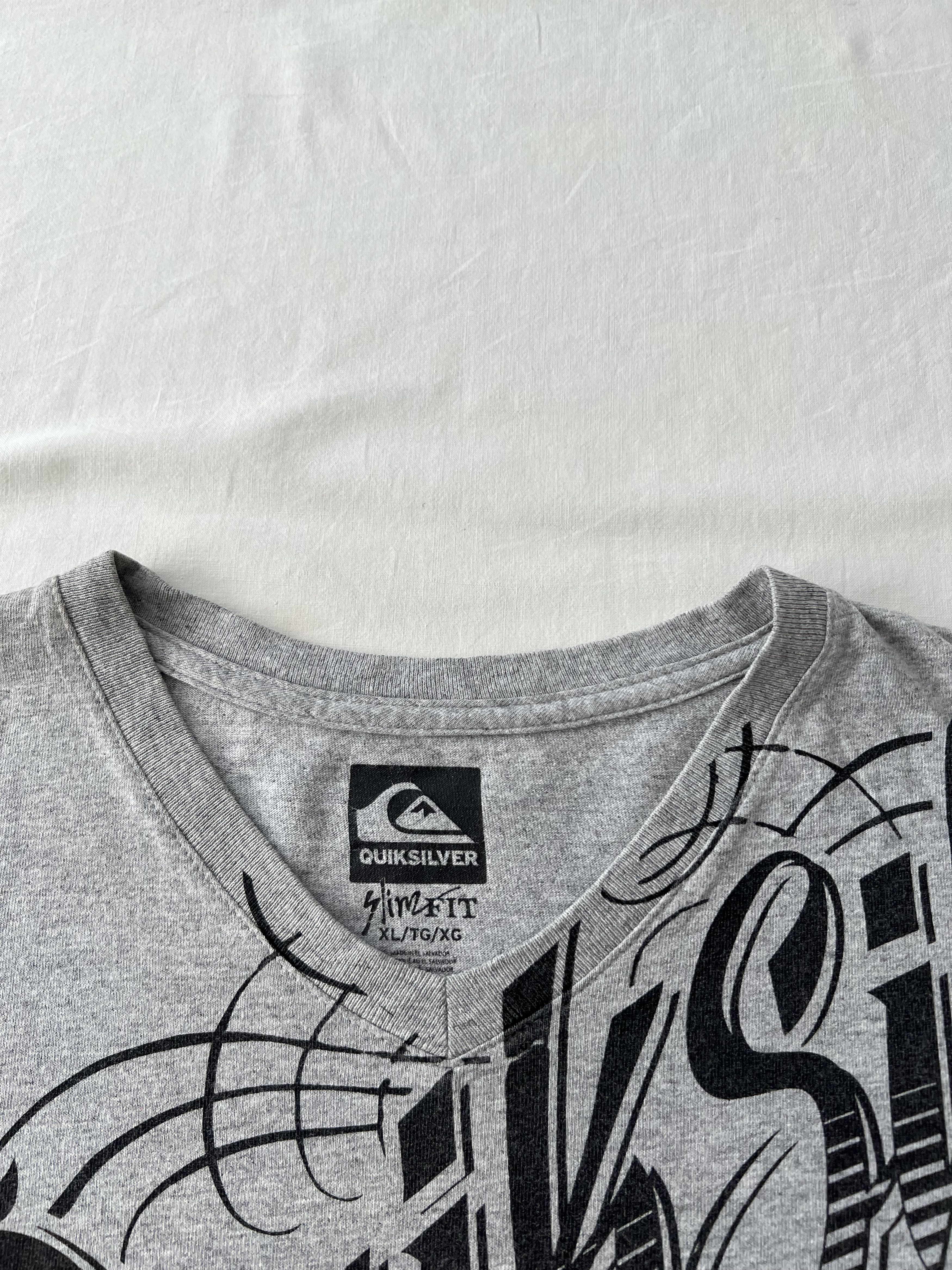 Quiksilver Vintage 2000s Quiksilver Surfing Surf Style Y2k T-shirt Size US XL / EU 56 / 4 - 9 Thumbnail