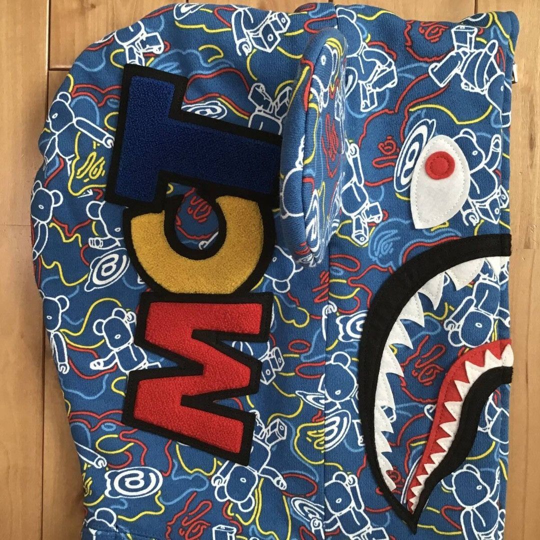 Bape × Medicom Toy BAPE × Medicom Toy BE@R Shark full zip hoodie a bathing ape Size US L / EU 52-54 / 3 - 4 Thumbnail