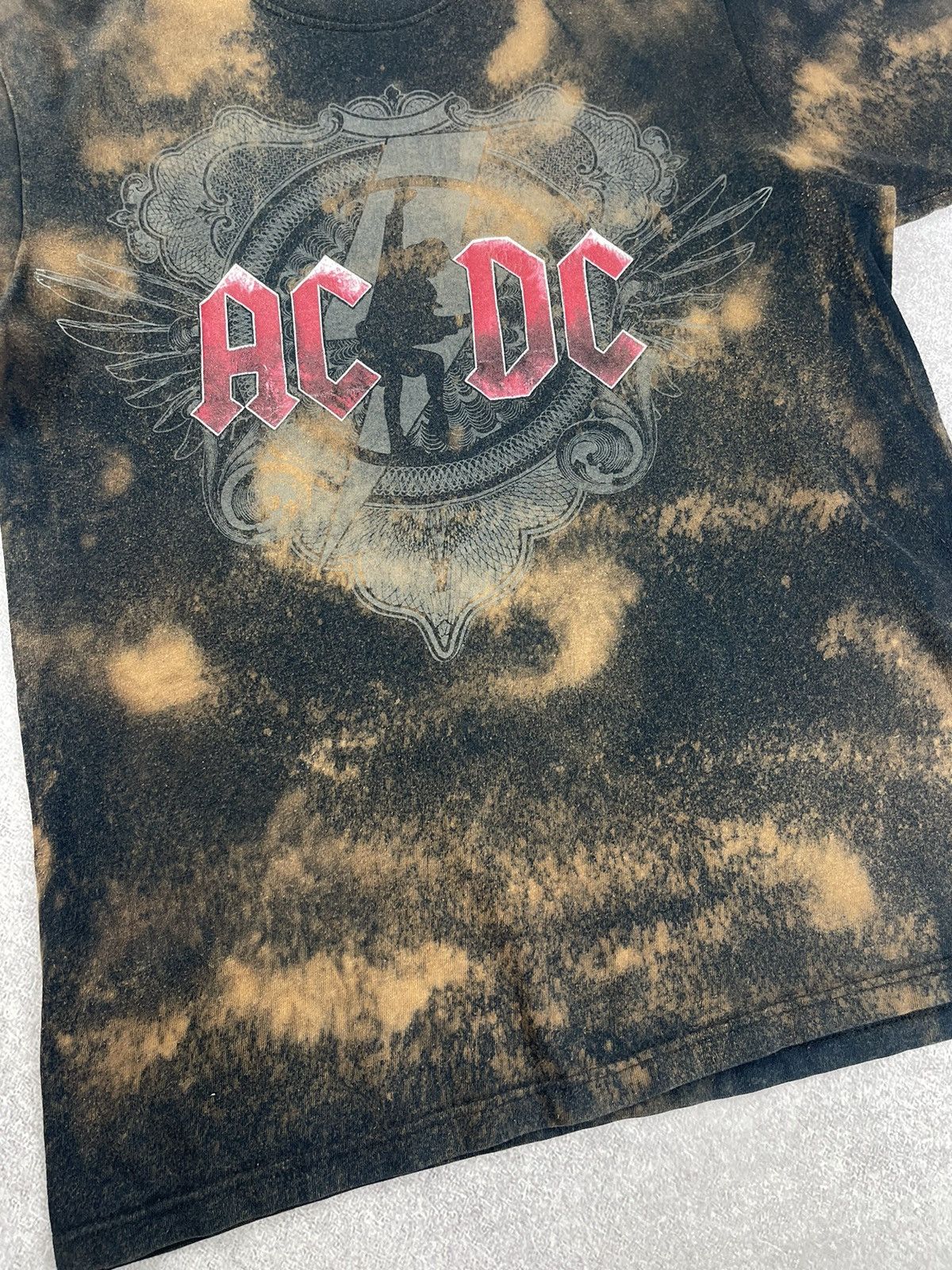 AC/DC Vintage Custom AC/DC Rock Band T-Shirt Size S Size US S / EU 44-46 / 1 - 2 Thumbnail