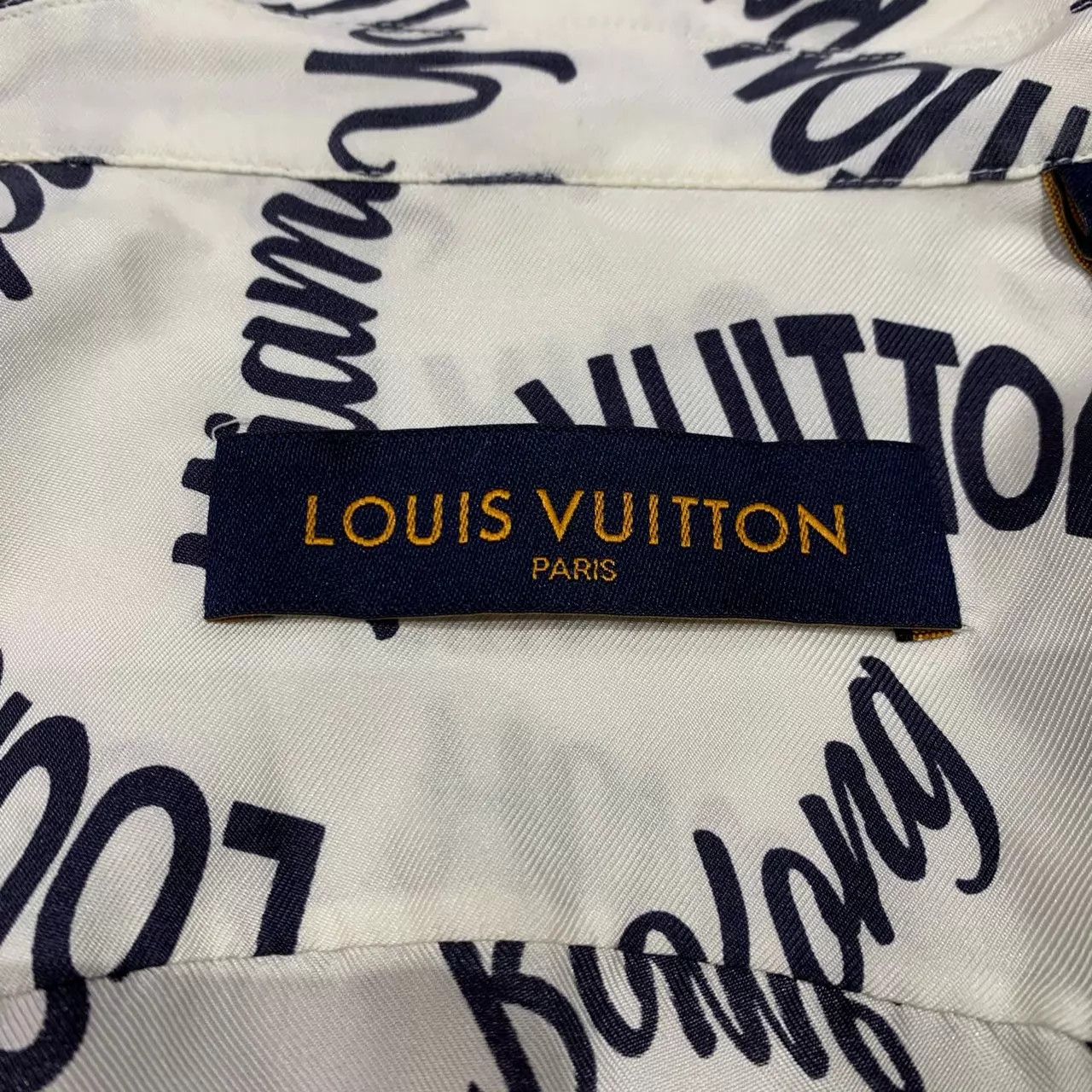 Louis Vuitton LV White All Over Print Short-Sleeve Shirt S 95 New JZ1190 Size US S / EU 44-46 / 1 - 4 Thumbnail
