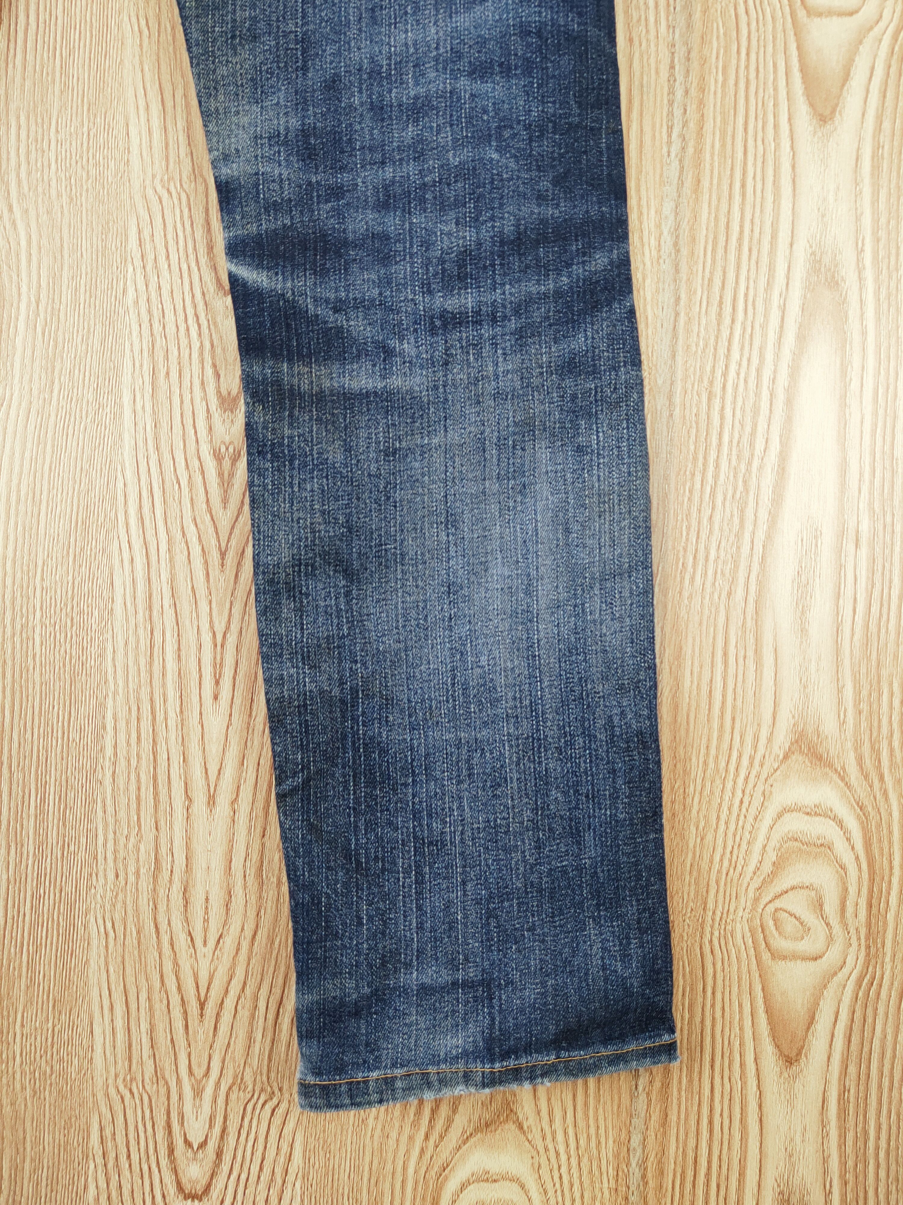 Levi's 705 Levi's Dark Blue Distressed Ripped Jeans #S2709 Size US 31 - 12 Thumbnail