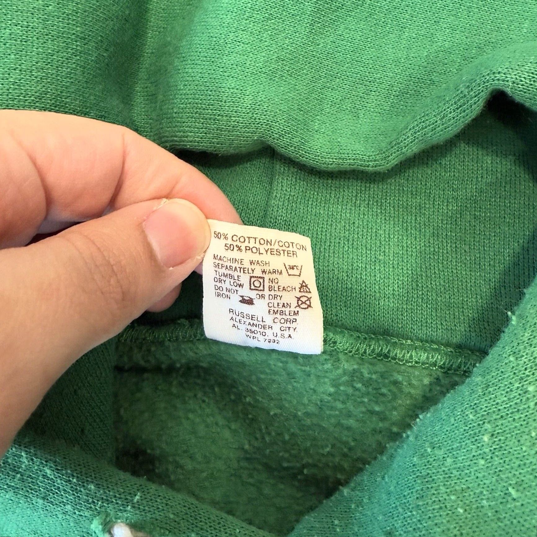 Vintage VINTAGE Russell Athletic Hoodie XL Green Pullover Crew Neck Hooded Logo USA 70s Football Basketball Mens Size US XL / EU 56 / 4 - 7 Thumbnail