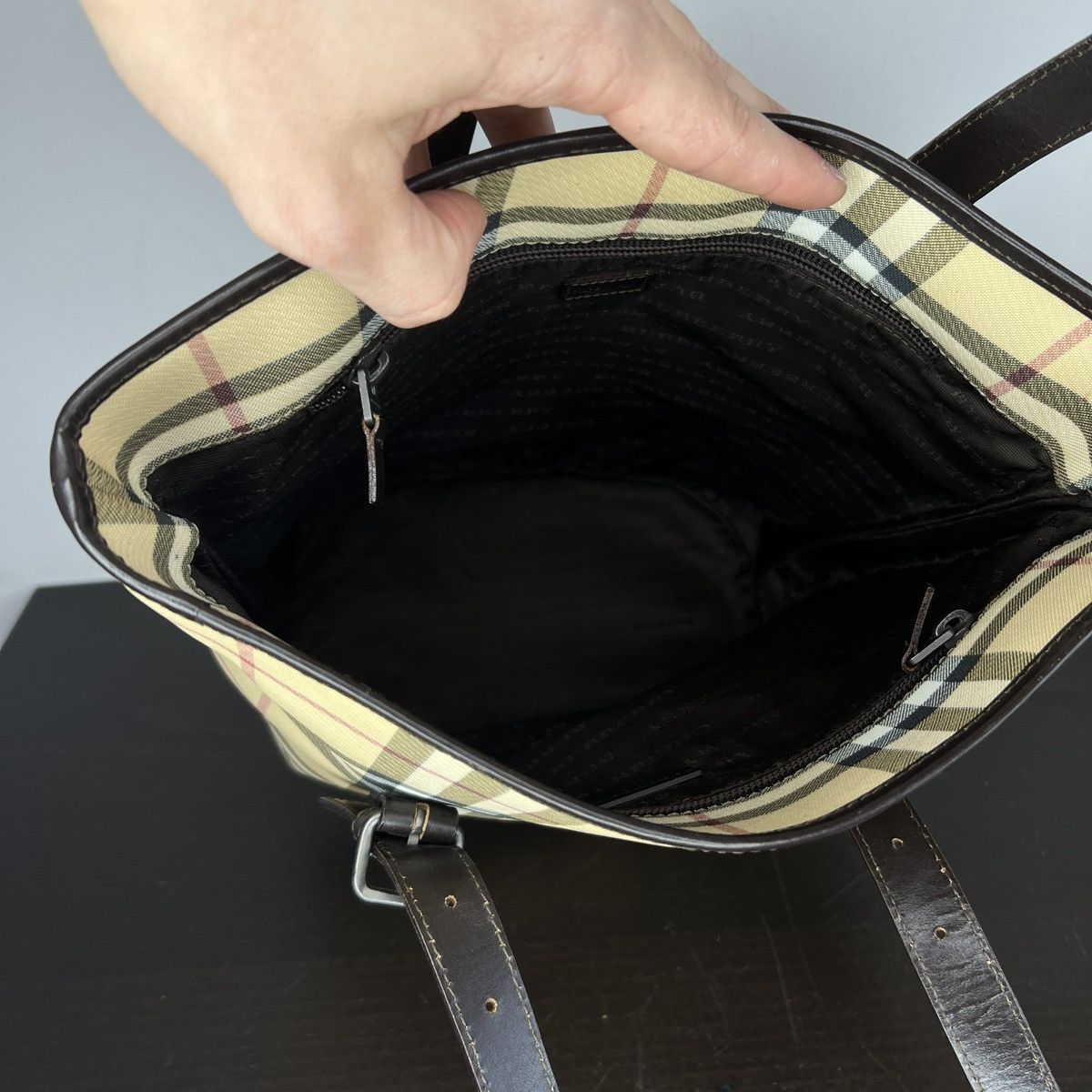 Burberry × Designer × Vintage Auth. Vintage Burberrys Shoulder Bucket bag Size ONE SIZE - 10 Thumbnail