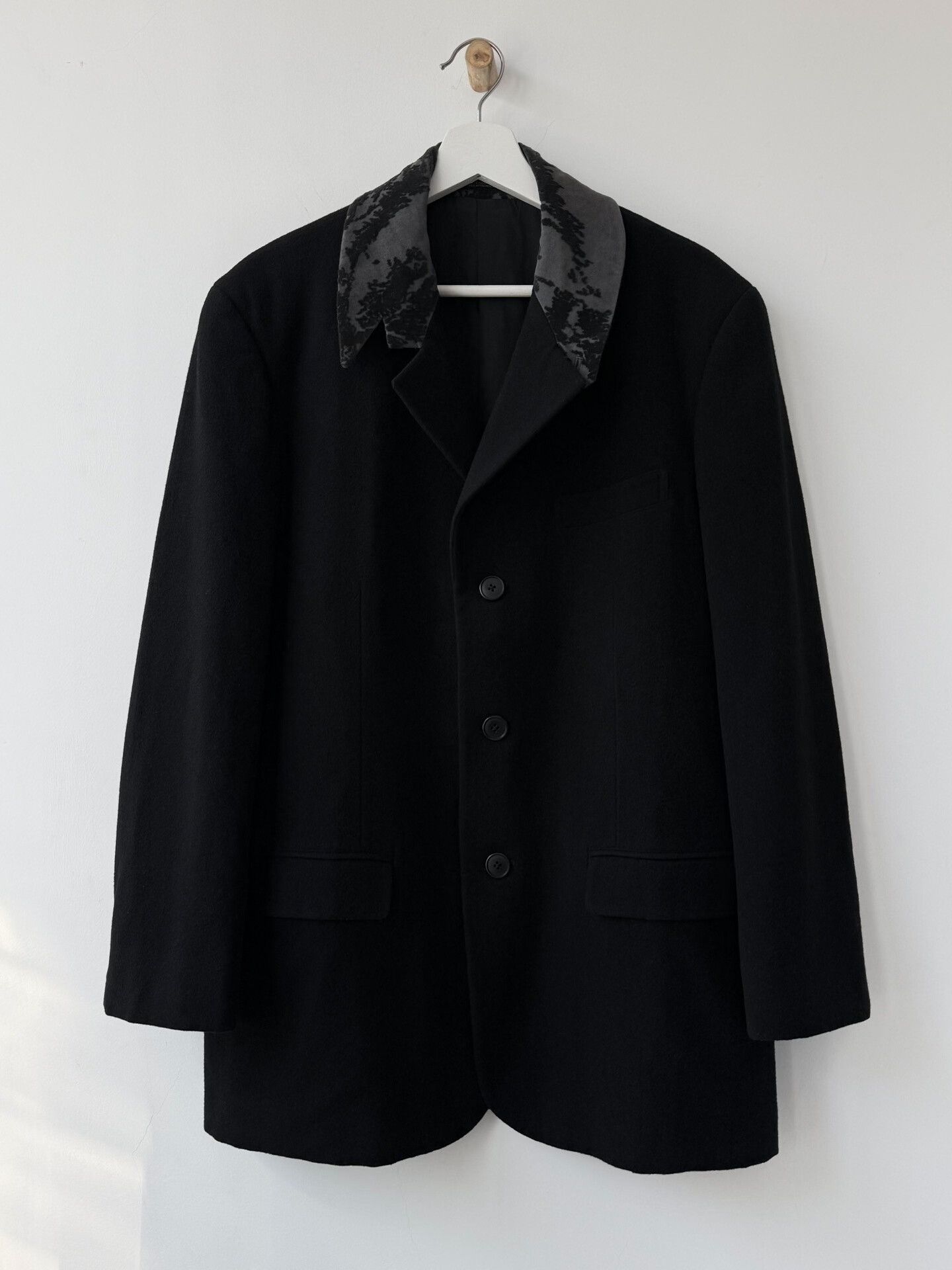 Yohji Yamamoto yohji yamamoto black wool blazer with unique collar Size US L / EU 52-54 / 3 - 1 Thumbnail