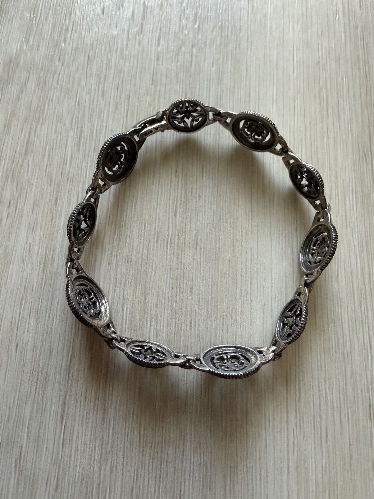 Vintage Vintage Sterling Silver Circle Link Bracelet Concha / Shield Size ONE SIZE - 2 Thumbnail