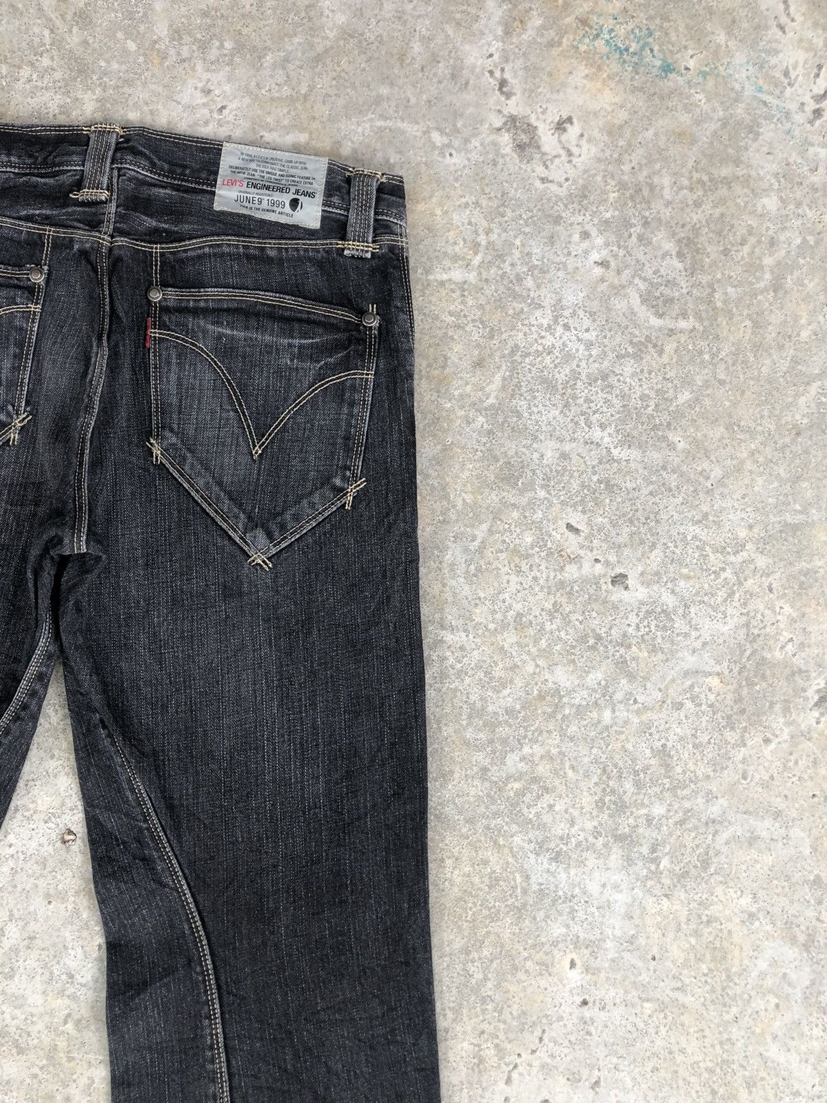 Levi's Y2k Levi’s Engineered Flared Jeans Distressed Size US 31 - 10 Thumbnail