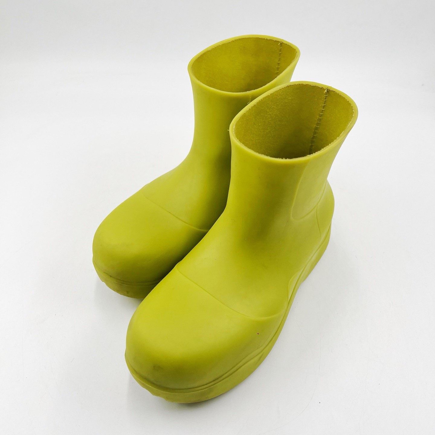 Bottega Veneta Bottega Veneta Puddle Rubber Rain Boots Size US 6 / IT 36 - 1 Thumbnail