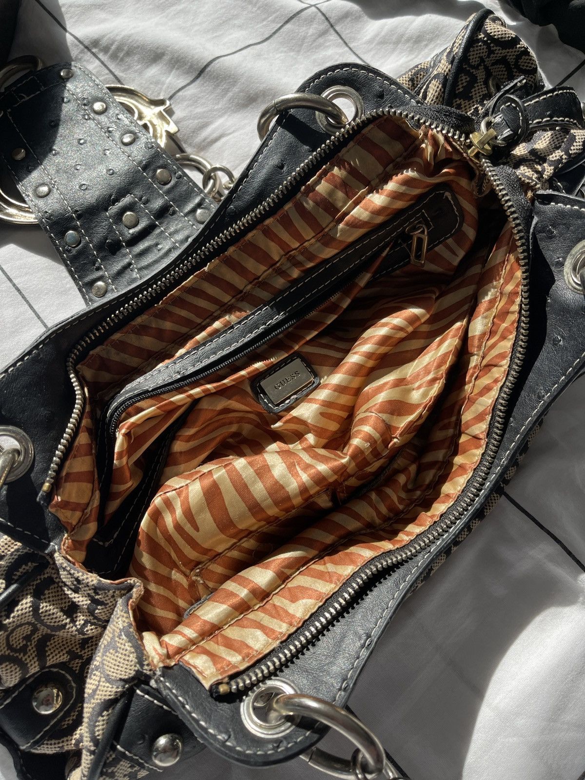 Guess Guess vintage buckle logo bag Monogram mini 00s Y2k Handbag Size ONE SIZE - 5 Thumbnail