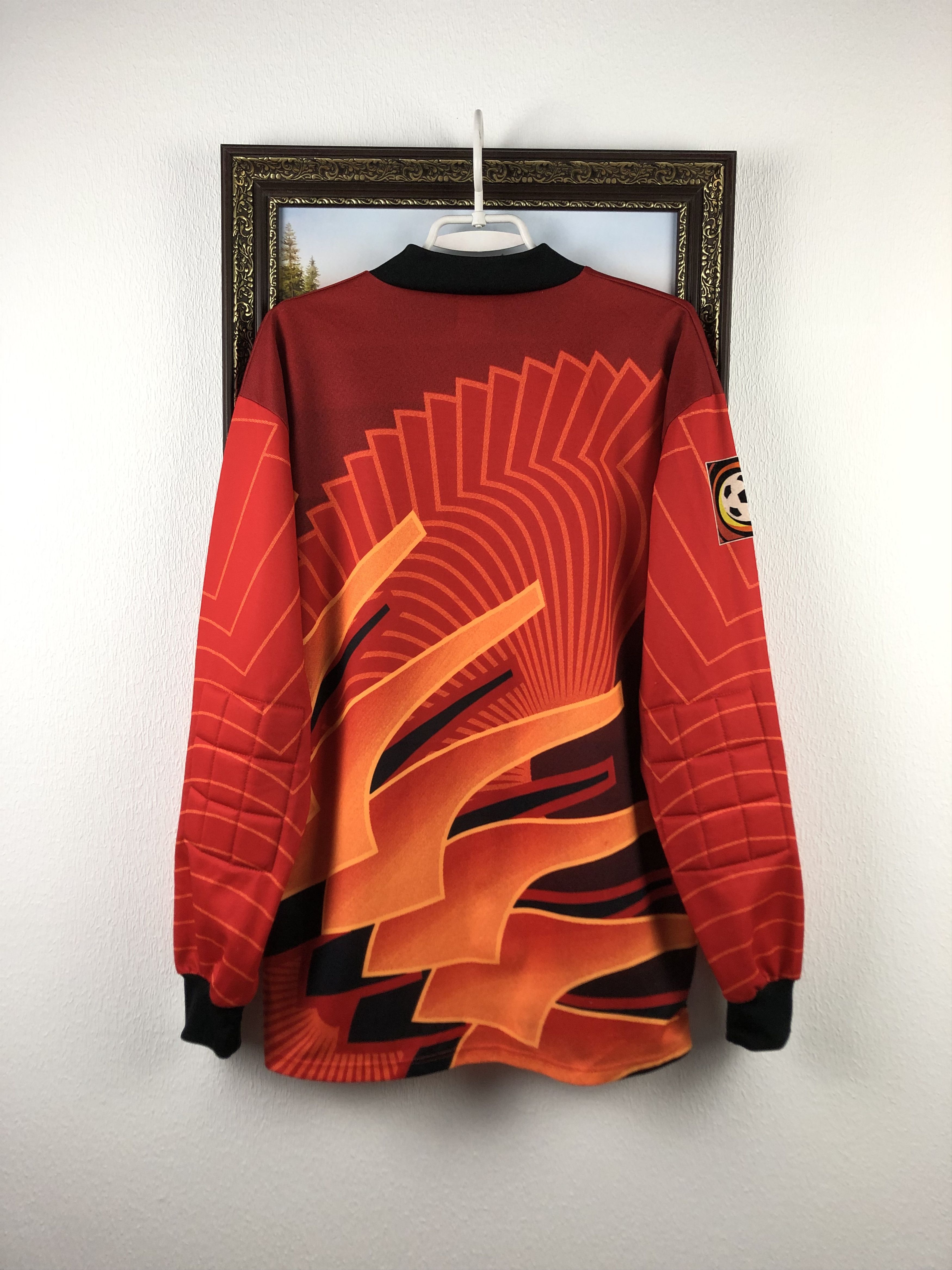 Puma Eintracht Frankfurt Goalkeeper shirt 1995 Soccer Jersey Size US M / EU 48-50 / 2 - 14 Thumbnail